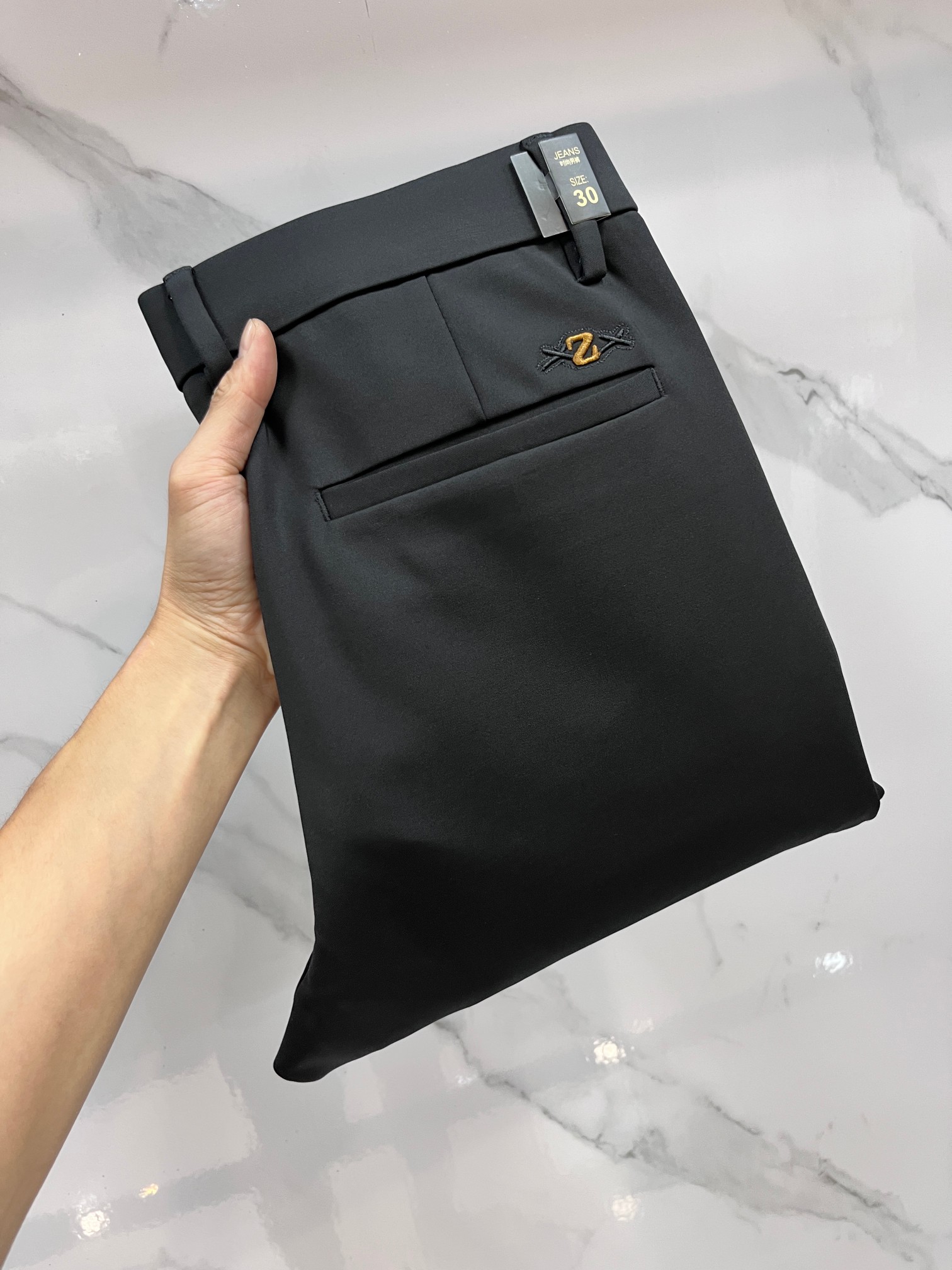 _dwF9s7PURmAKb-xzbBly71m0MWF-ExkXOY2LUqA