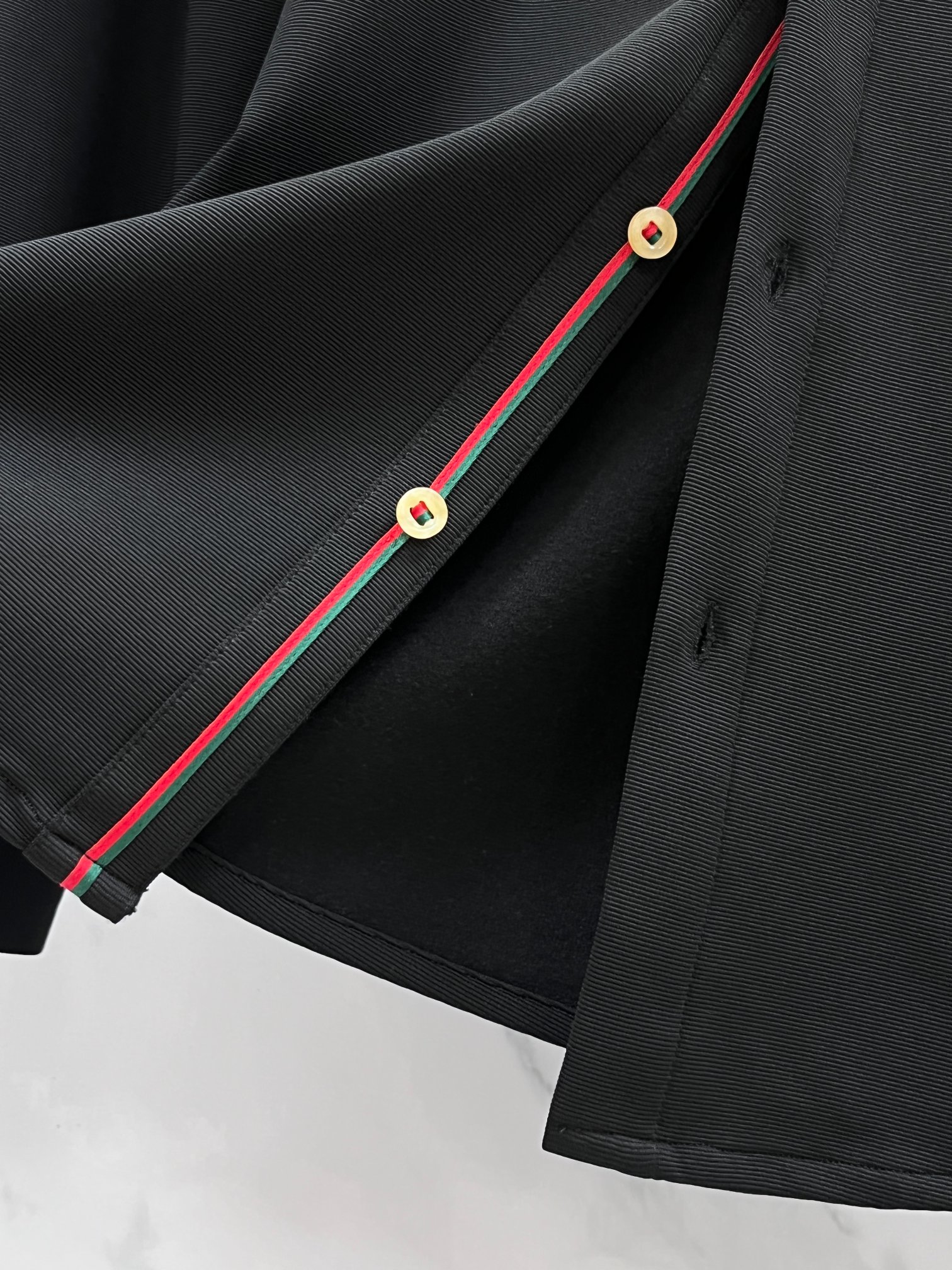 Gucci 超柔加绒衬衫！💥人气爆款！专柜新品彩条超柔羊毛蚕丝加绒衬衫！恒隆在售万元级，今年旗舰定制面料