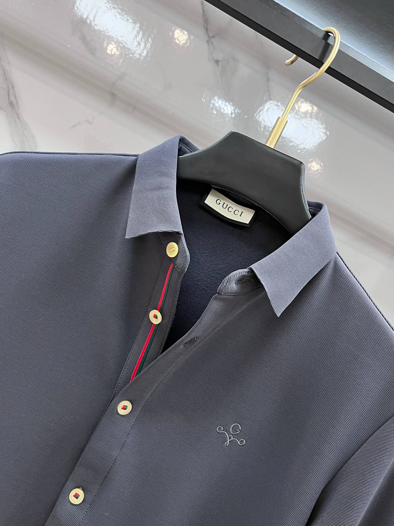 Gucci 超柔加绒衬衫！💥人气爆款！专柜新品彩条超柔羊毛蚕丝加绒衬衫！恒隆在售万元级，今年旗舰定制面料