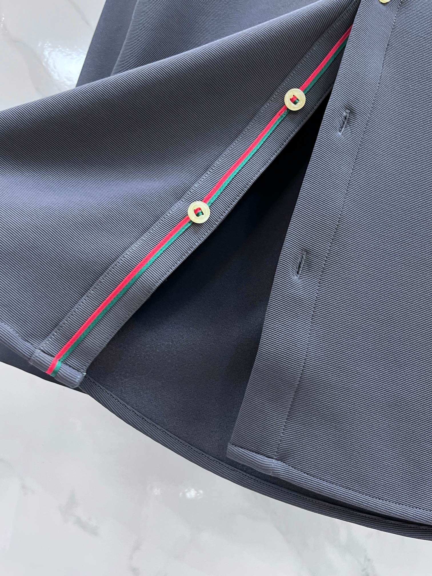 Gucci 超柔加绒衬衫！💥人气爆款！专柜新品彩条超柔羊毛蚕丝加绒衬衫！恒隆在售万元级，今年旗舰定制面料