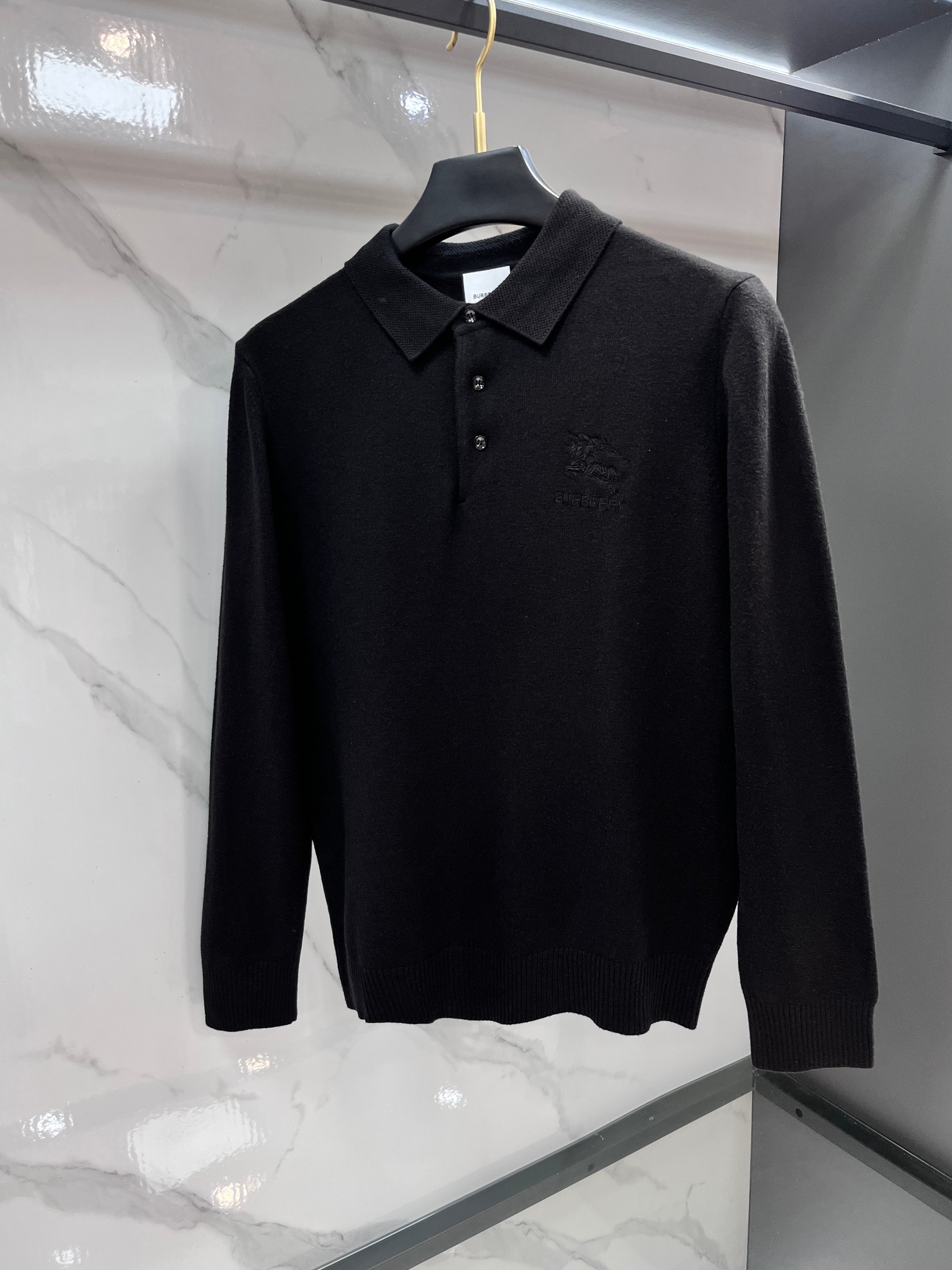 巴宝莉 2025新款毛衣，胸前logo设计！贸易公司渠道稀出，同步官网发售！秋冬系列经典计！此款毛衣甄选