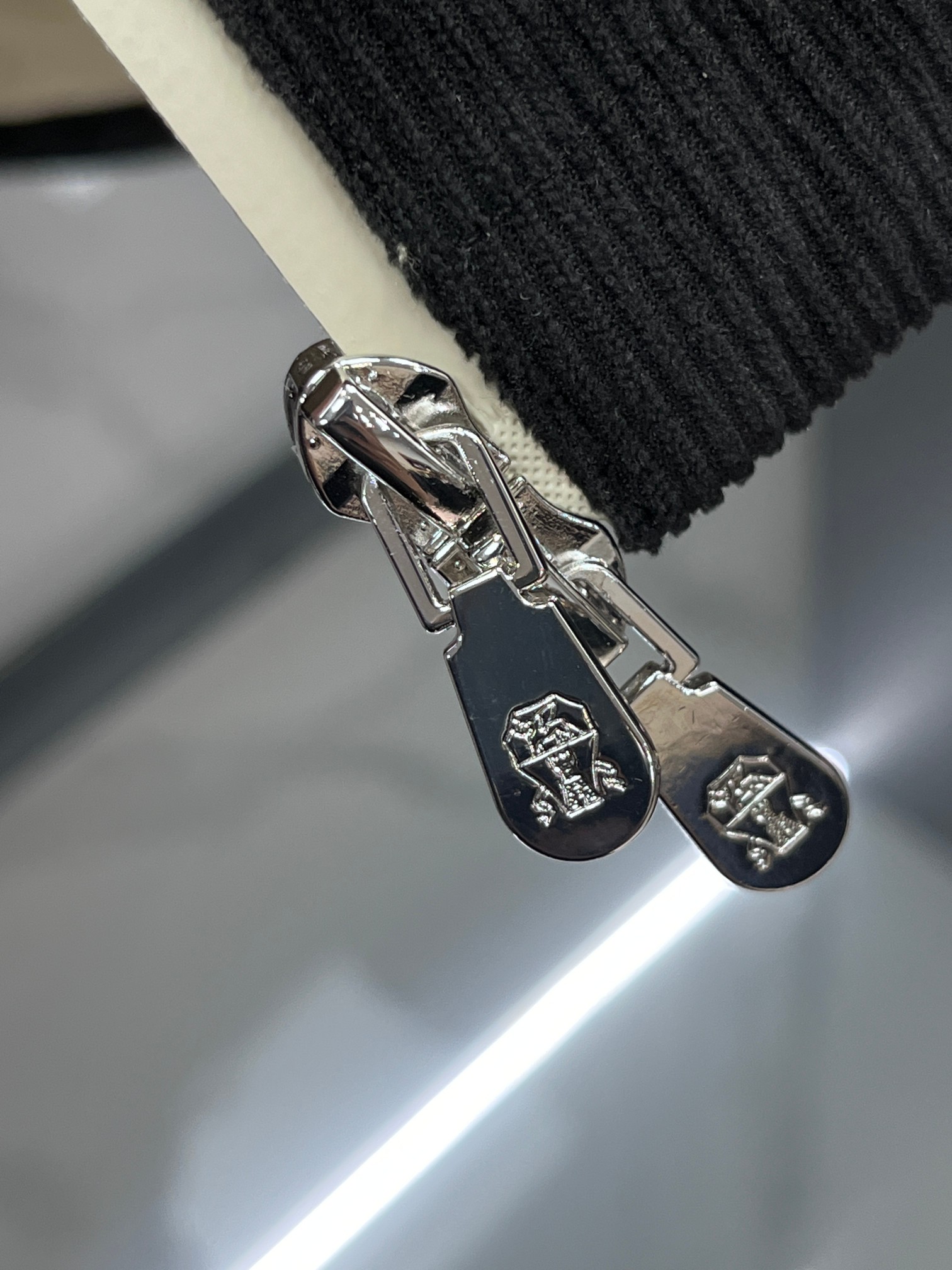 🆕 BC 新品25FW秋冬新款时尚撞色拼接拉链羽绒服，男士经典徽章刺绣条绒撞色连帽夹克羽绒！贸易公司渠道