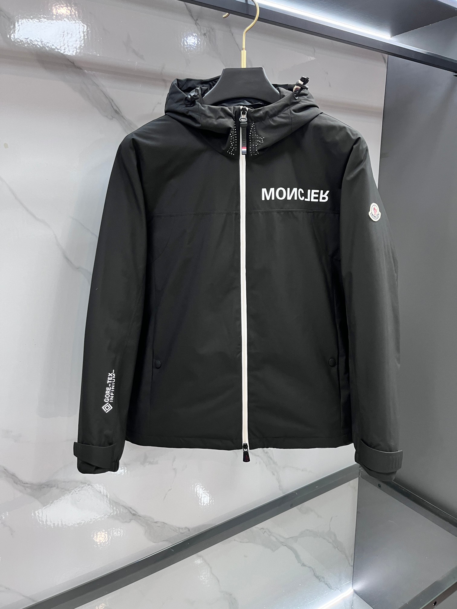 🆕 蒙口 2025SS秋冬季出品新款！-Moncl*r经典连帽羽绒服夹克外套 采用新国标90白鸭绒 男士