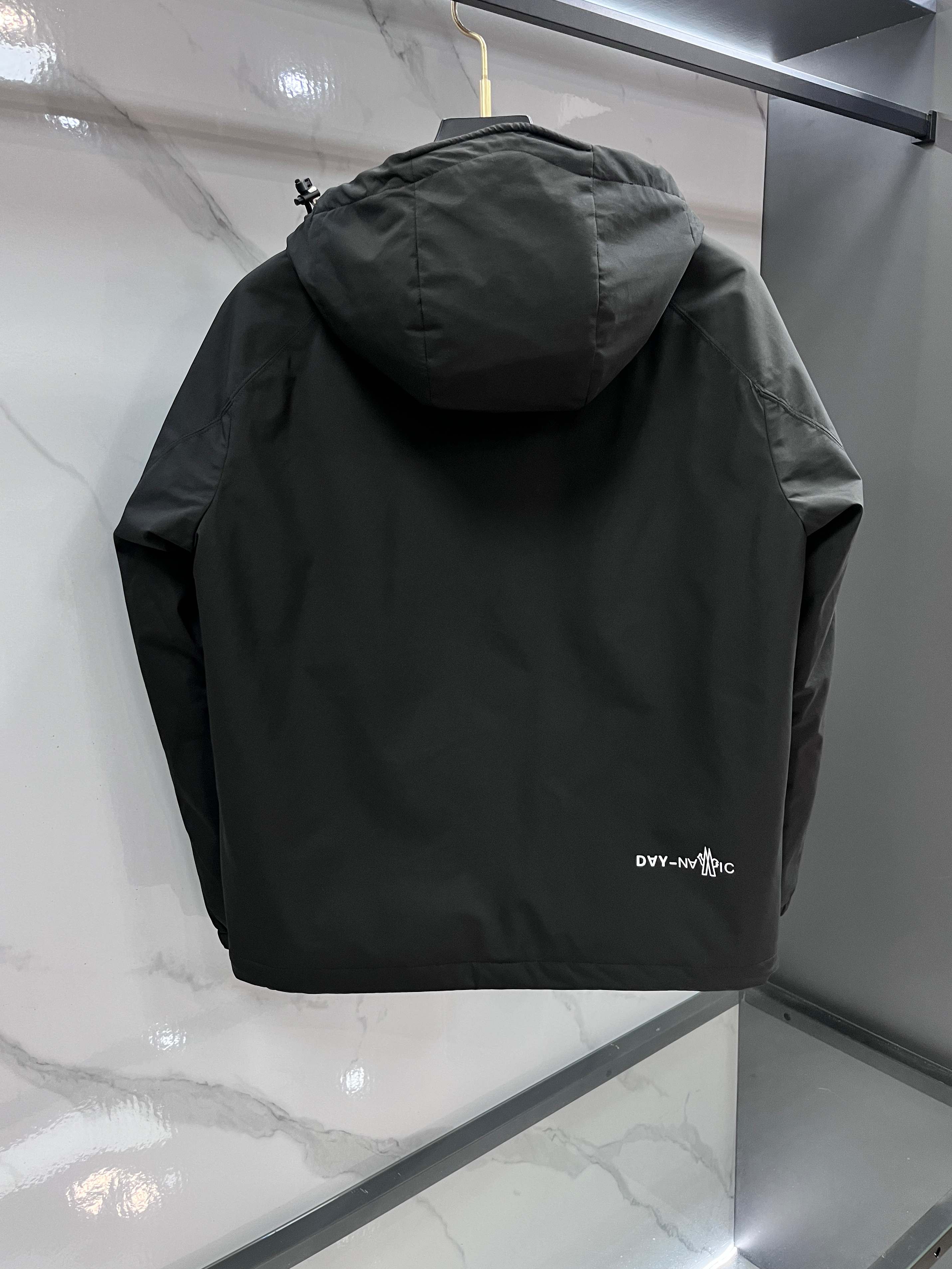 🆕 蒙口 2025SS秋冬季出品新款！-Moncl*r经典连帽羽绒服夹克外套 采用新国标90白鸭绒 男士