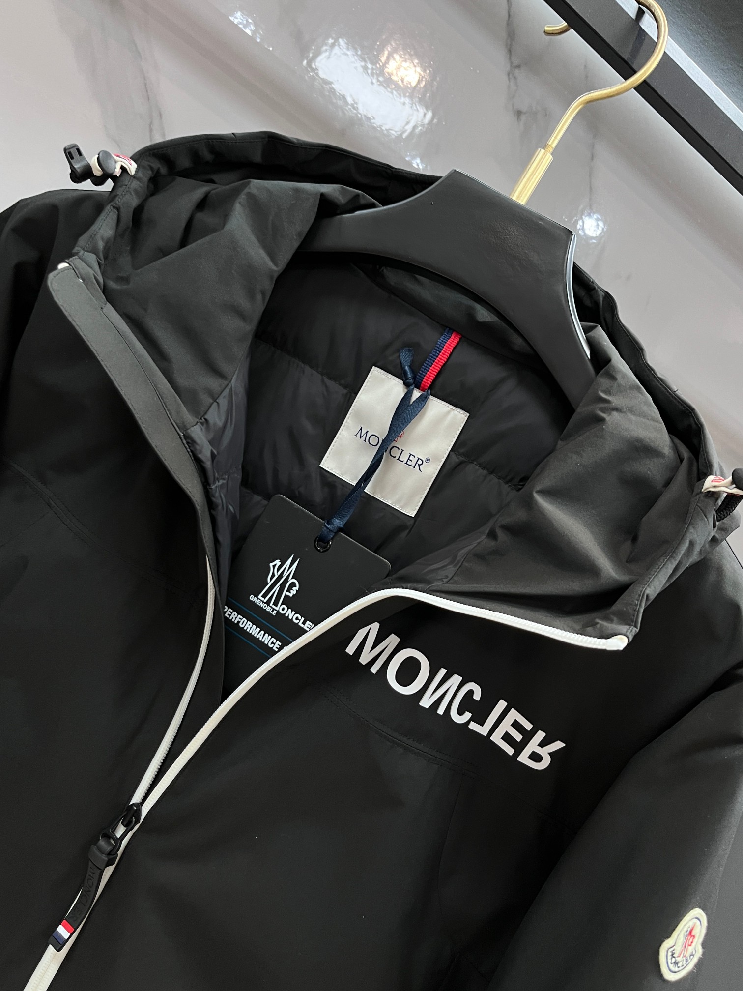 🆕 蒙口 2025SS秋冬季出品新款！-Moncl*r经典连帽羽绒服夹克外套 采用新国标90白鸭绒 男士