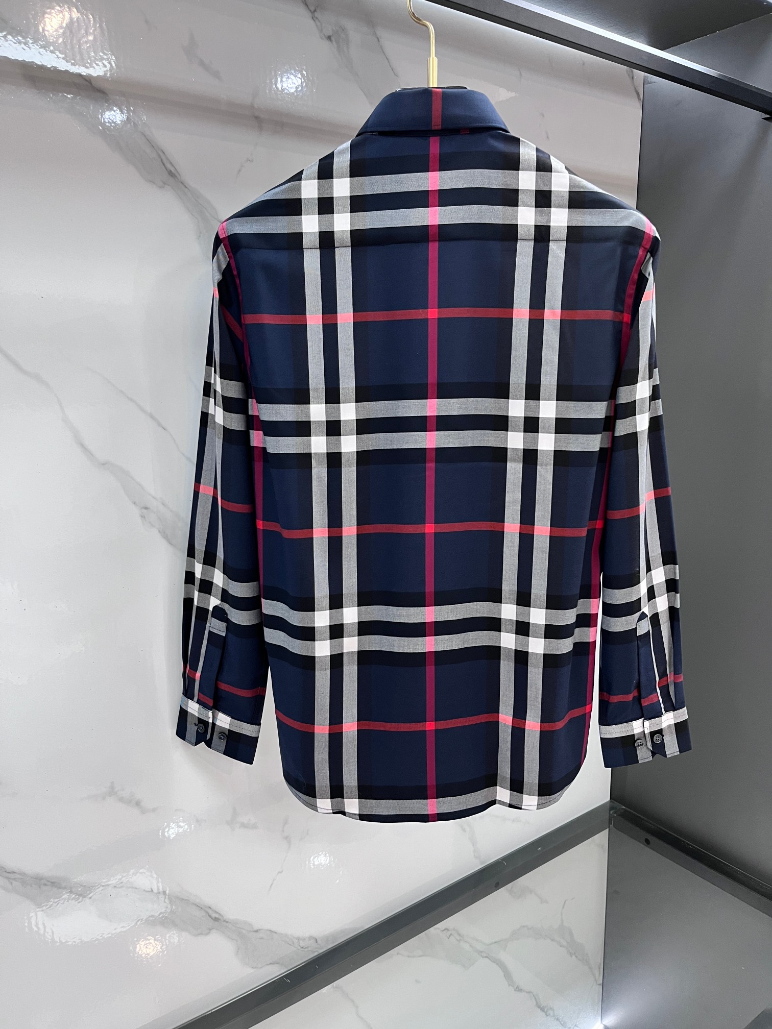 巴宝莉 官网1:1原单品质25ss新款秋冬格子对位衬衫原版3,200购入开发，面料采用100%锦纶定织格