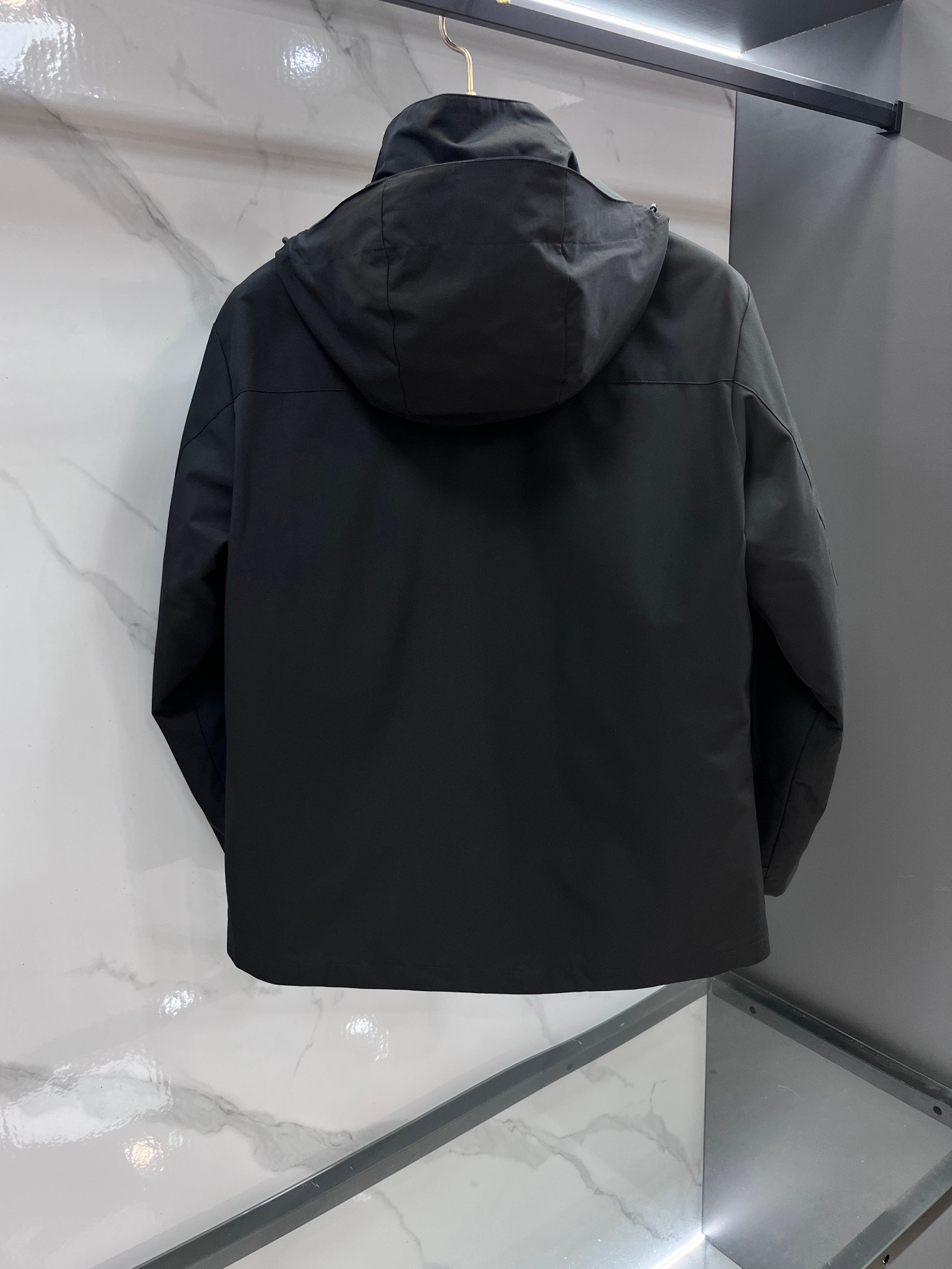 🆕 始祖鸟 🔥今年鸟家王炸款三合一冲锋衣羽绒服了来了！一衣三穿！内胆带logo轻薄户外级羽绒服！外层是天