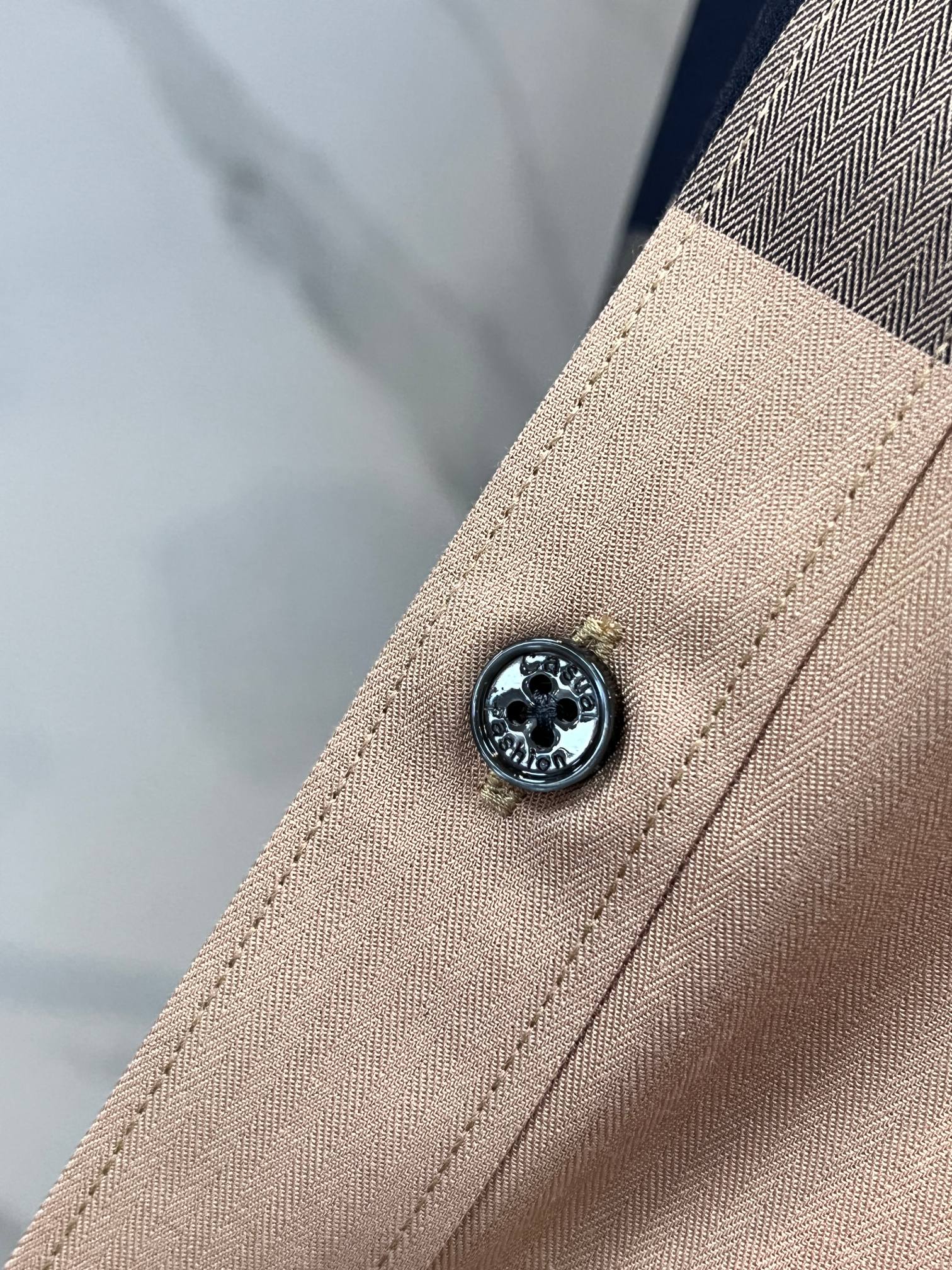 巴宝莉 官网1:1原单品质新款秋冬格子对位衬衫原版3,200购入开发，面料采用100%锦纶定织格纹图案，