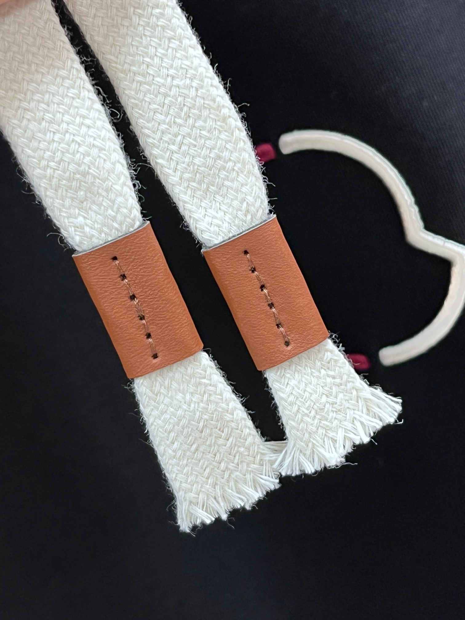 蒙口 2025秋冬新款休闲裤，高端版本，定制面料 透气舒适度高，细节无可挑剔，品牌元素设计理念，体现高品