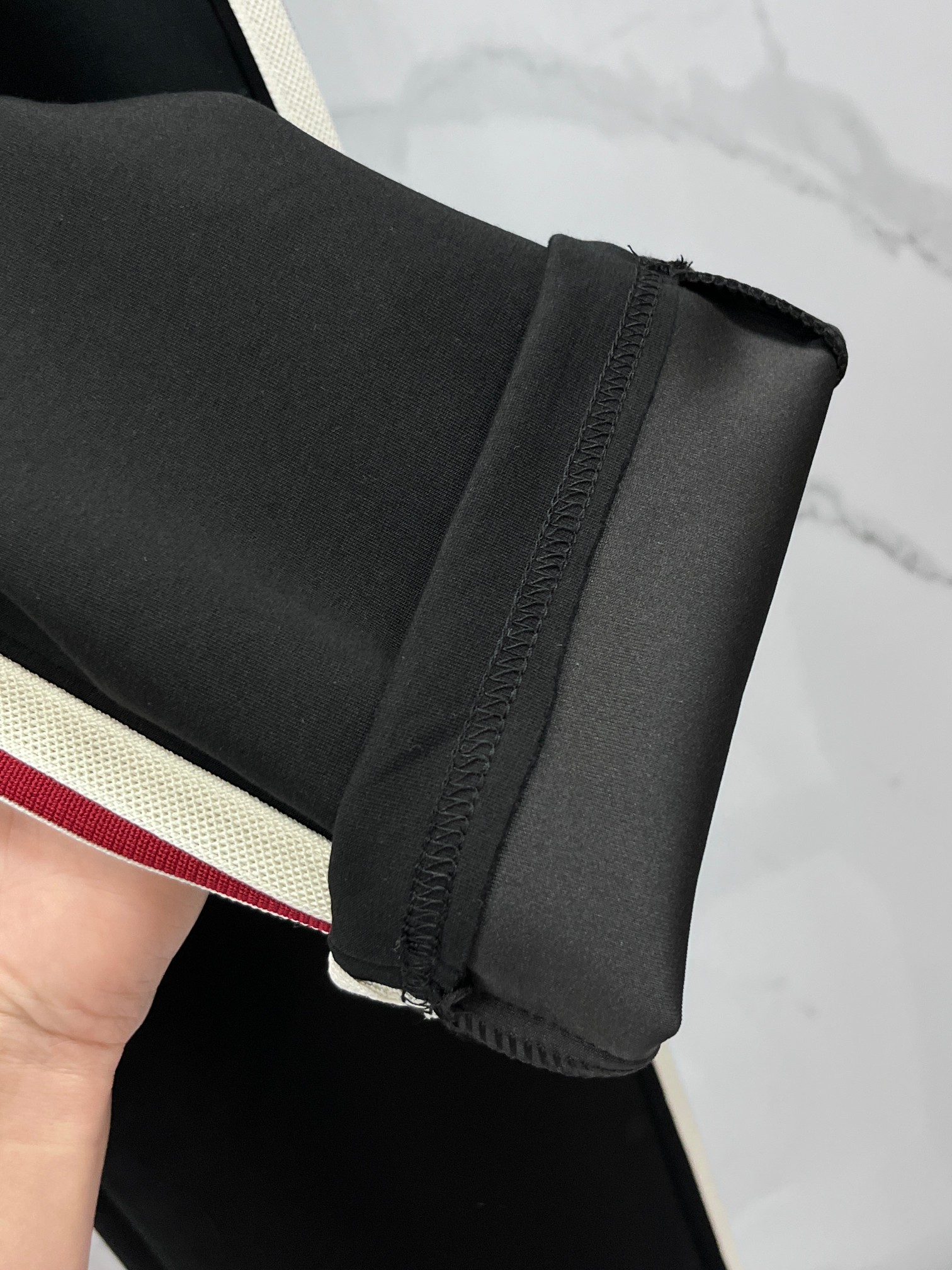 蒙口 2025秋冬新款休闲裤，高端版本，定制面料 透气舒适度高，细节无可挑剔，品牌元素设计理念，体现高品