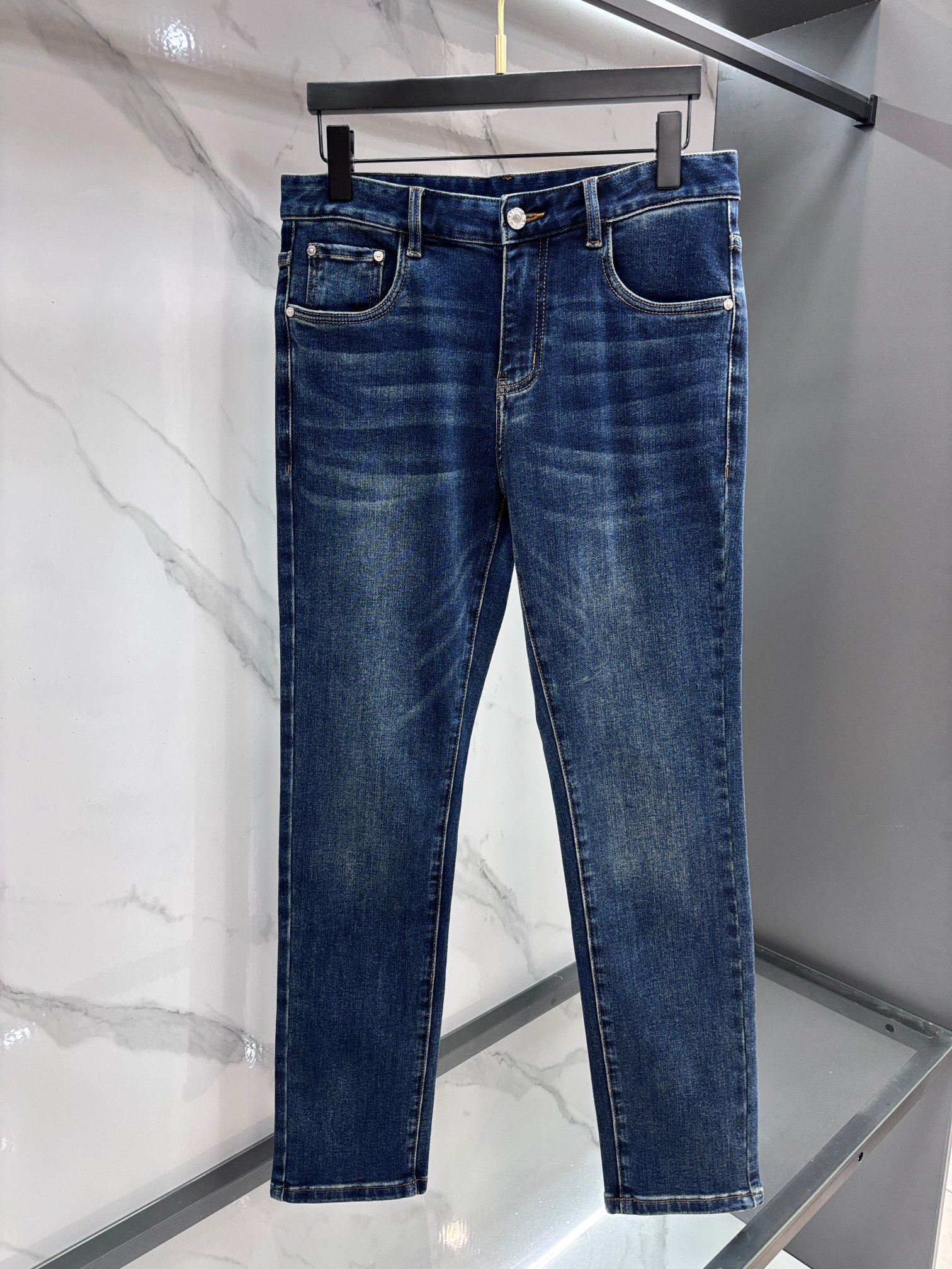 Lv 🔥高端定制、2025早秋最新款牛仔裤 柜台同步发售 原版定制 客供五金辅料 原单品质 进口固色牛仔