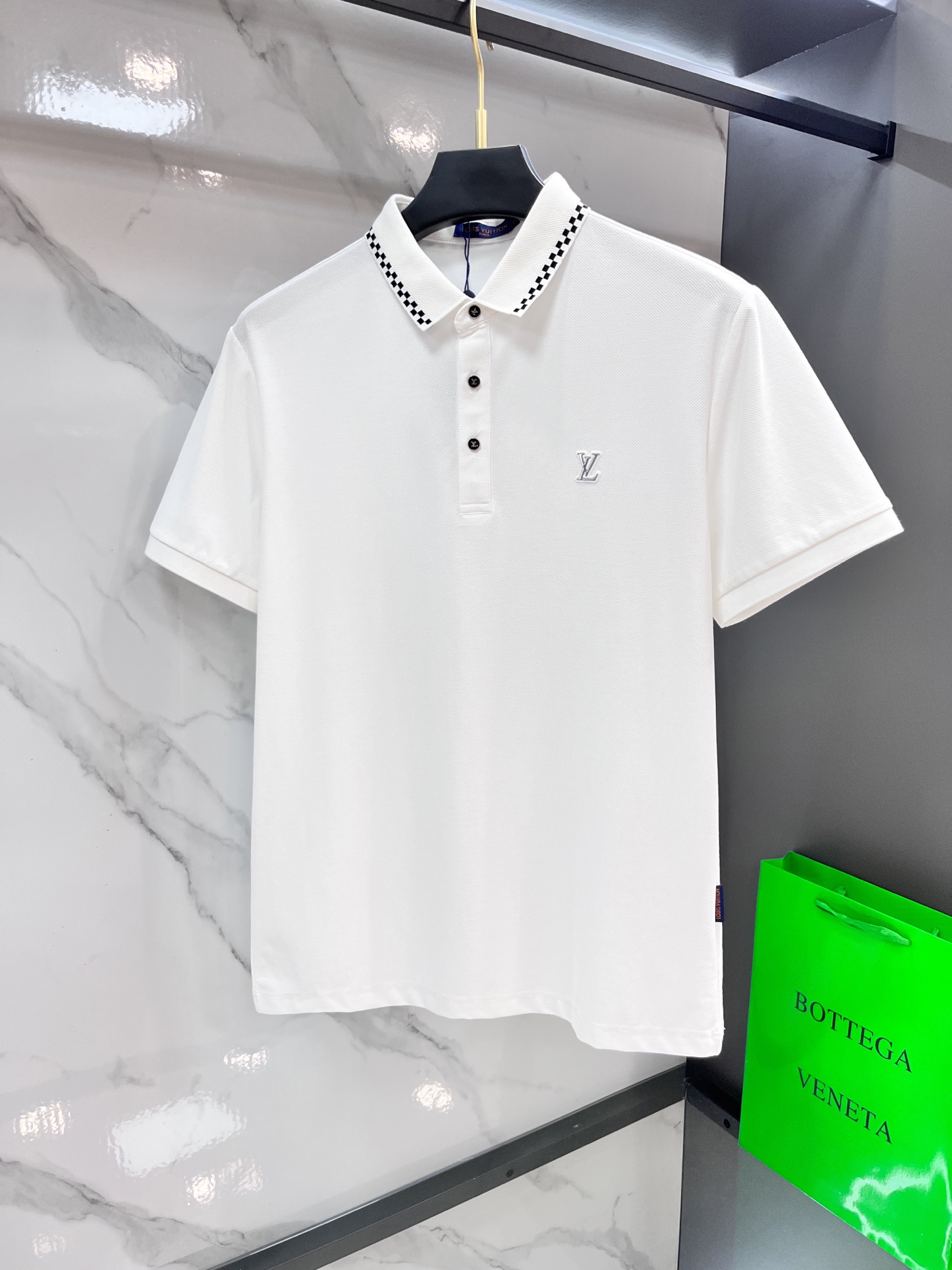 LV 2025新款高端商务Polo 白领 单位人士必入单品！ 休闲商务翻领短袖，科技面料，体感非常棒，手