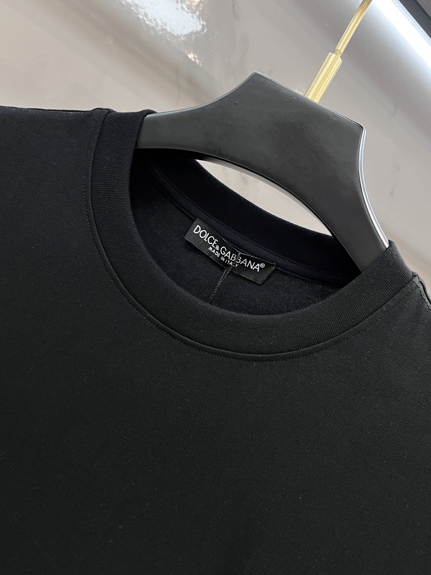 DG 25SS春夏新款首发最新圆领T恤 高端订制 设计前卫时尚！品牌logo重工艺设计 高端定制240克