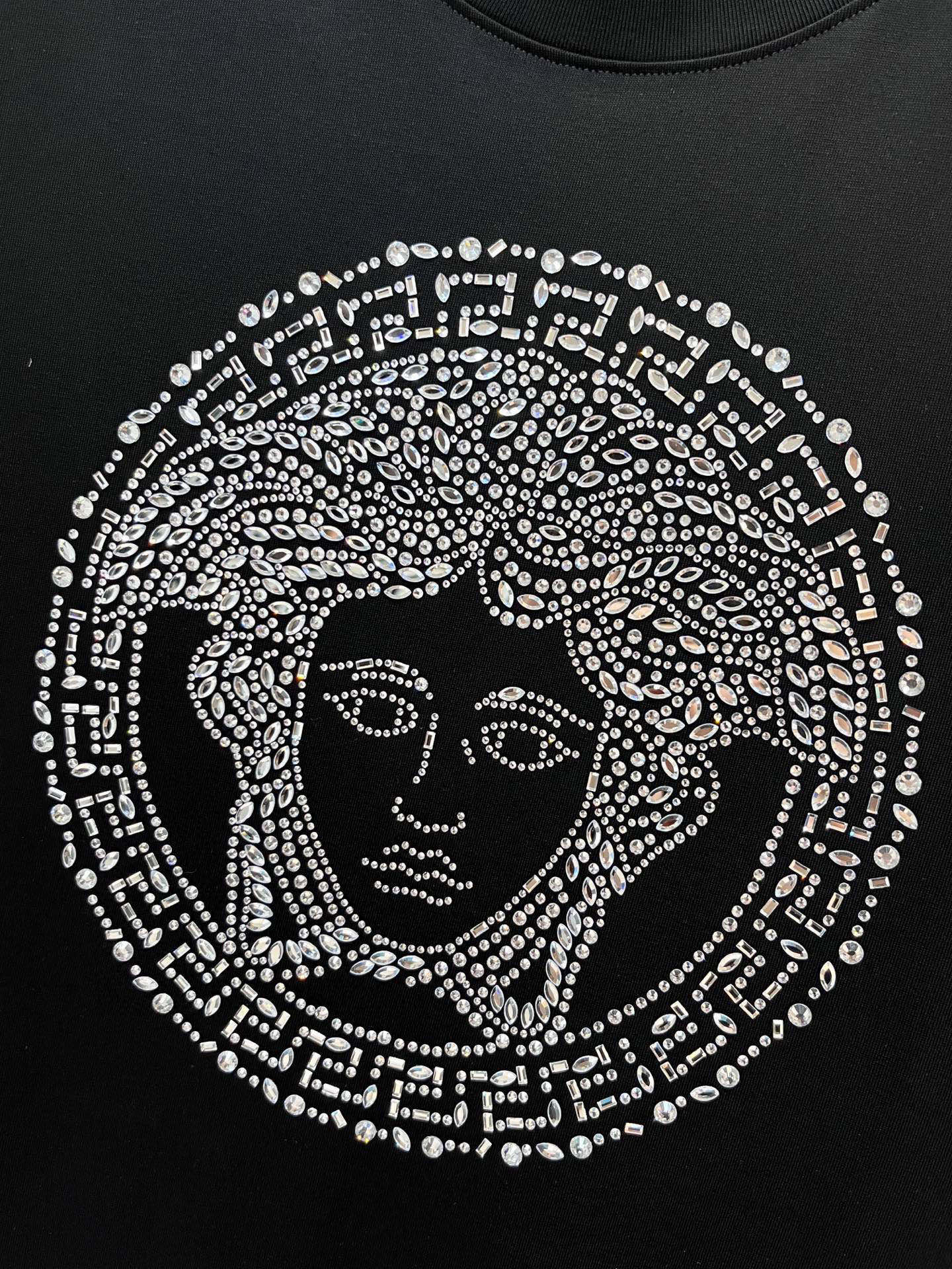 VERSACE/范思哲 2025春夏装欧洲GW专柜新款 走秀网红款定制 顶级原单时尚休闲短袖T恤。25s