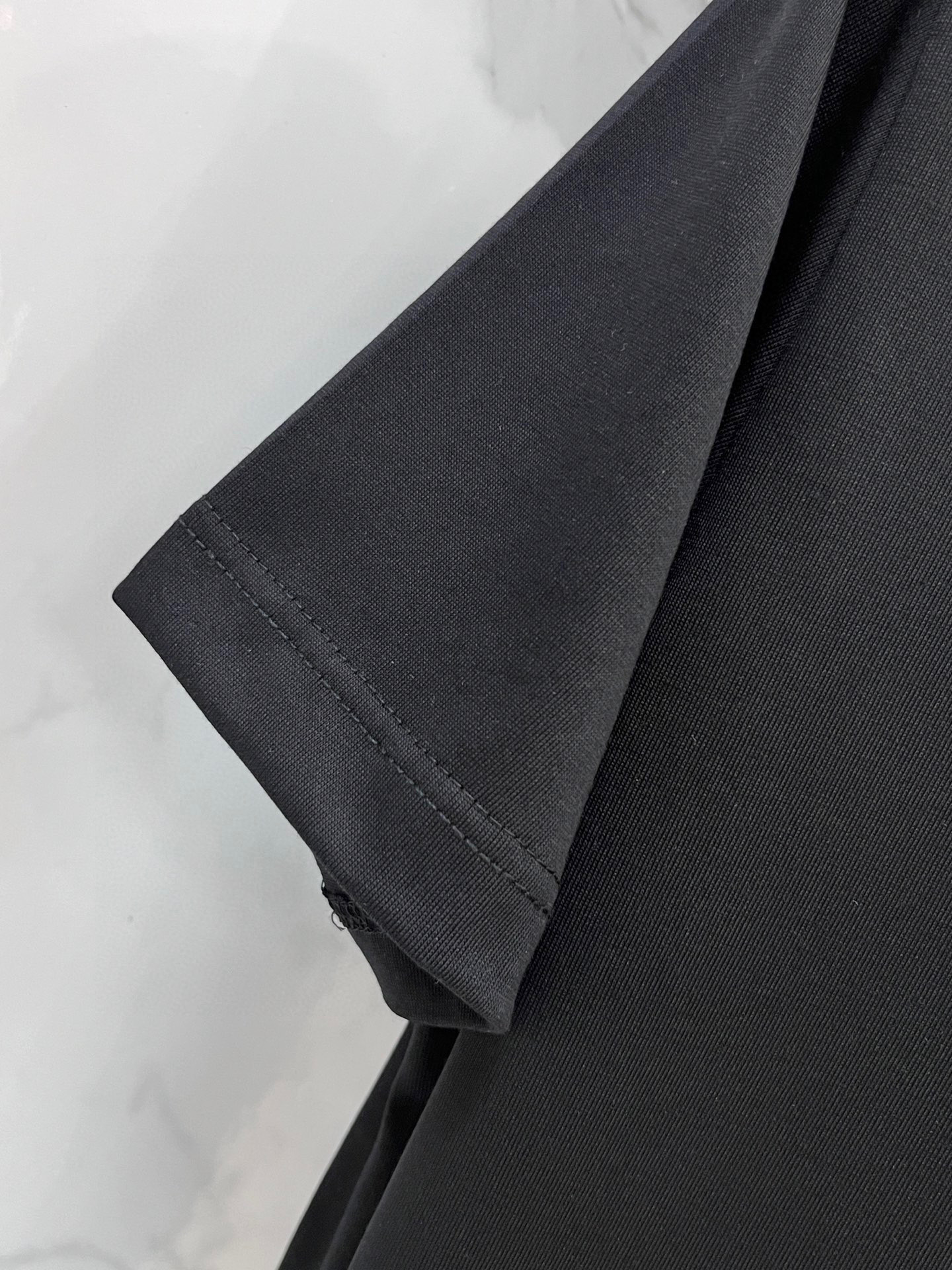 VERSACE/范思哲 2025春夏装欧洲GW专柜新款 走秀网红款定制 顶级原单时尚休闲短袖T恤。25s