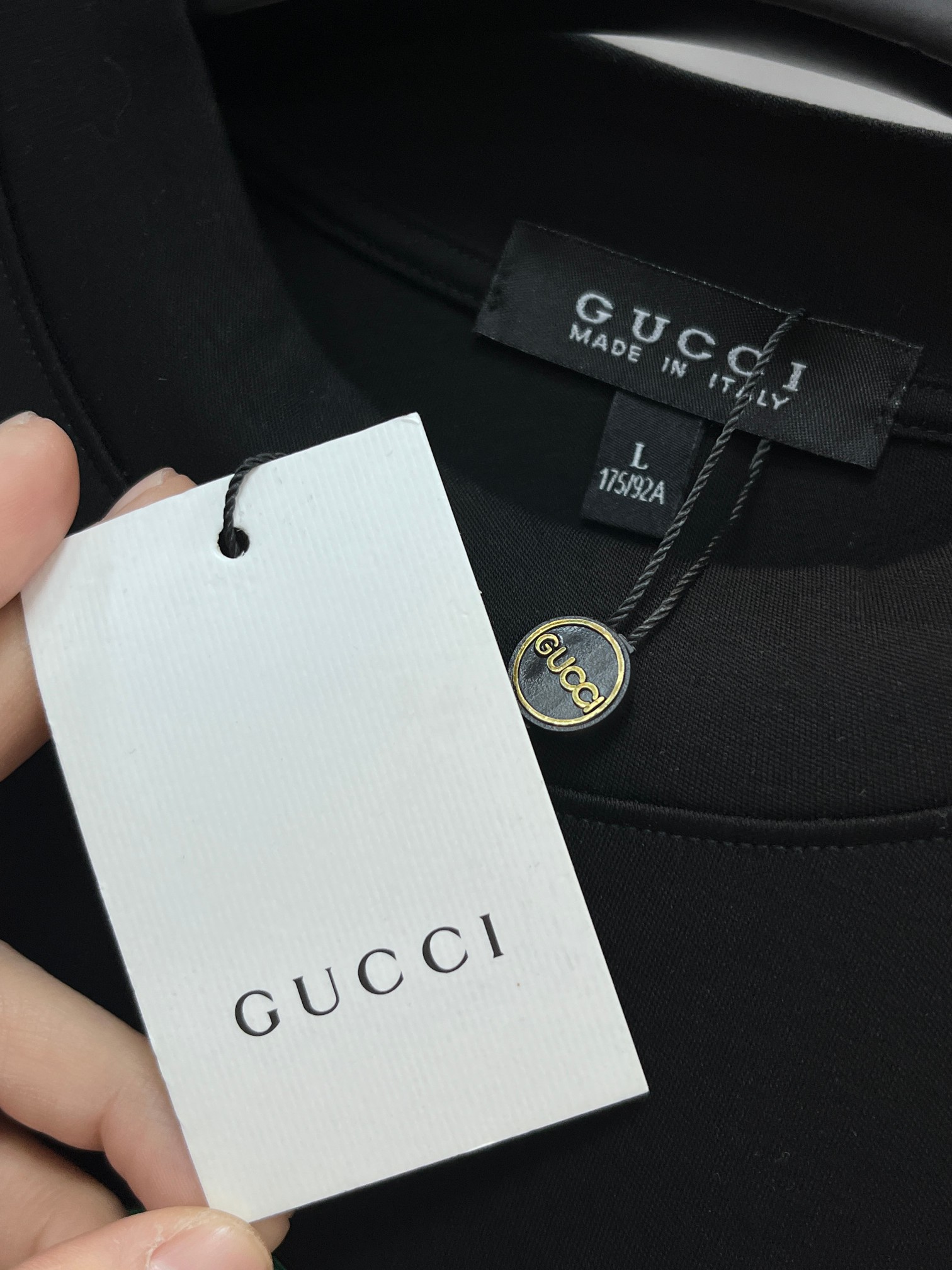 Gucci 2025秋冬新款时尚休闲圆领长袖打底。精选进口高密度双面拉架棉面料，精致原版logo打造，舒