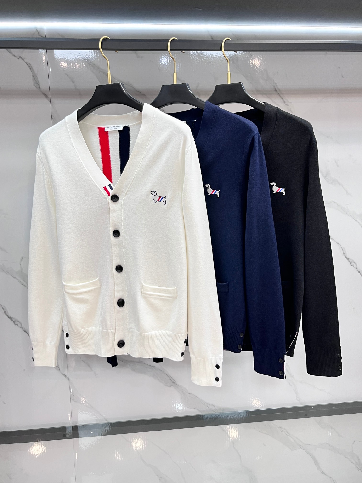 TB 2025ss秋冬新品时尚休闲开衫毛衣基础高档羊毛混纺舒适保暖！抗起球👍🏼不刺激皮肤，可贴身穿，奢华