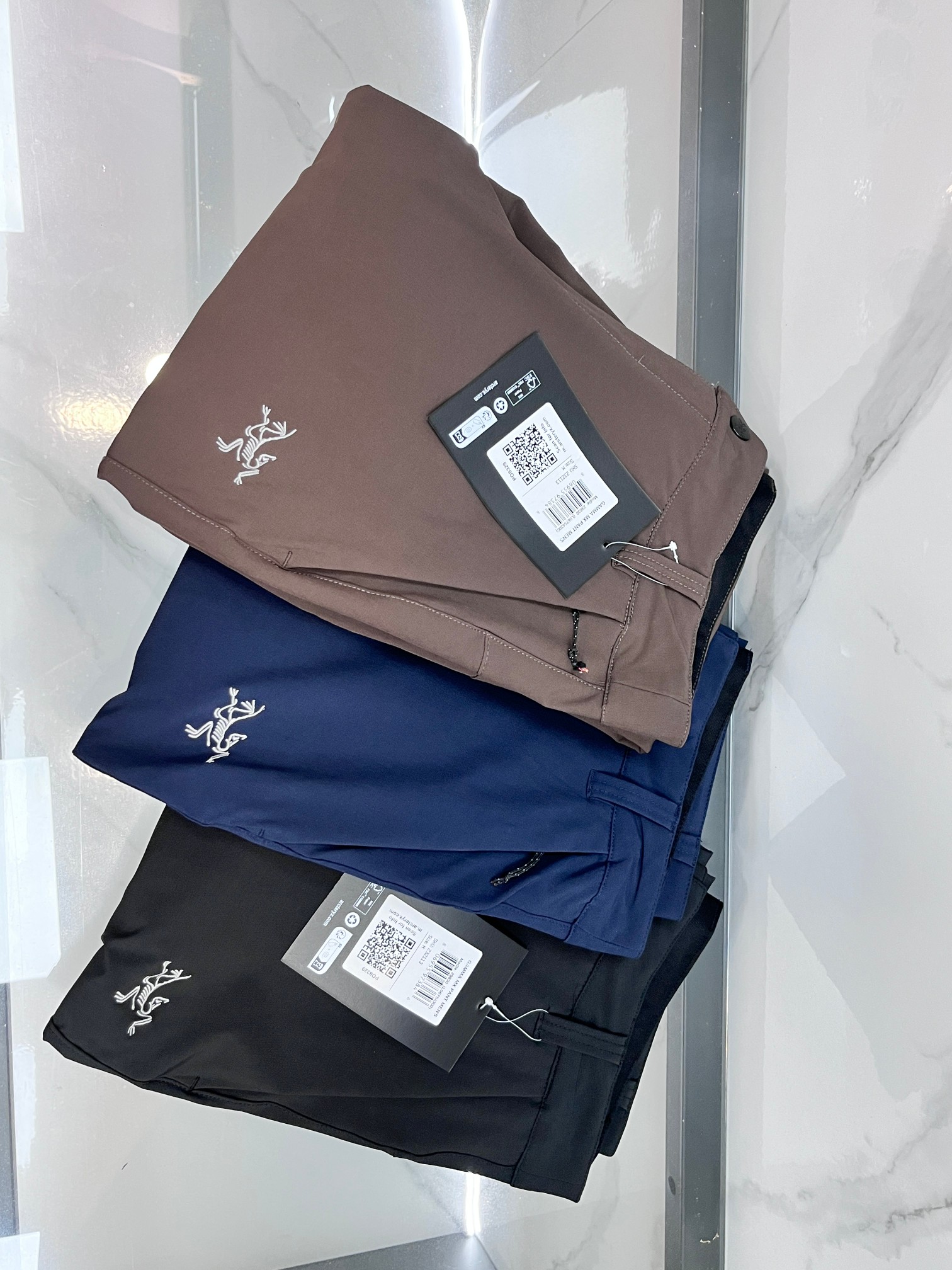 始祖鸟 ARC'TERYX户外防风加绒休闲裤，冬季男士软壳裤！无缝设计高热度鸟家户外机能风3D立体修身裁