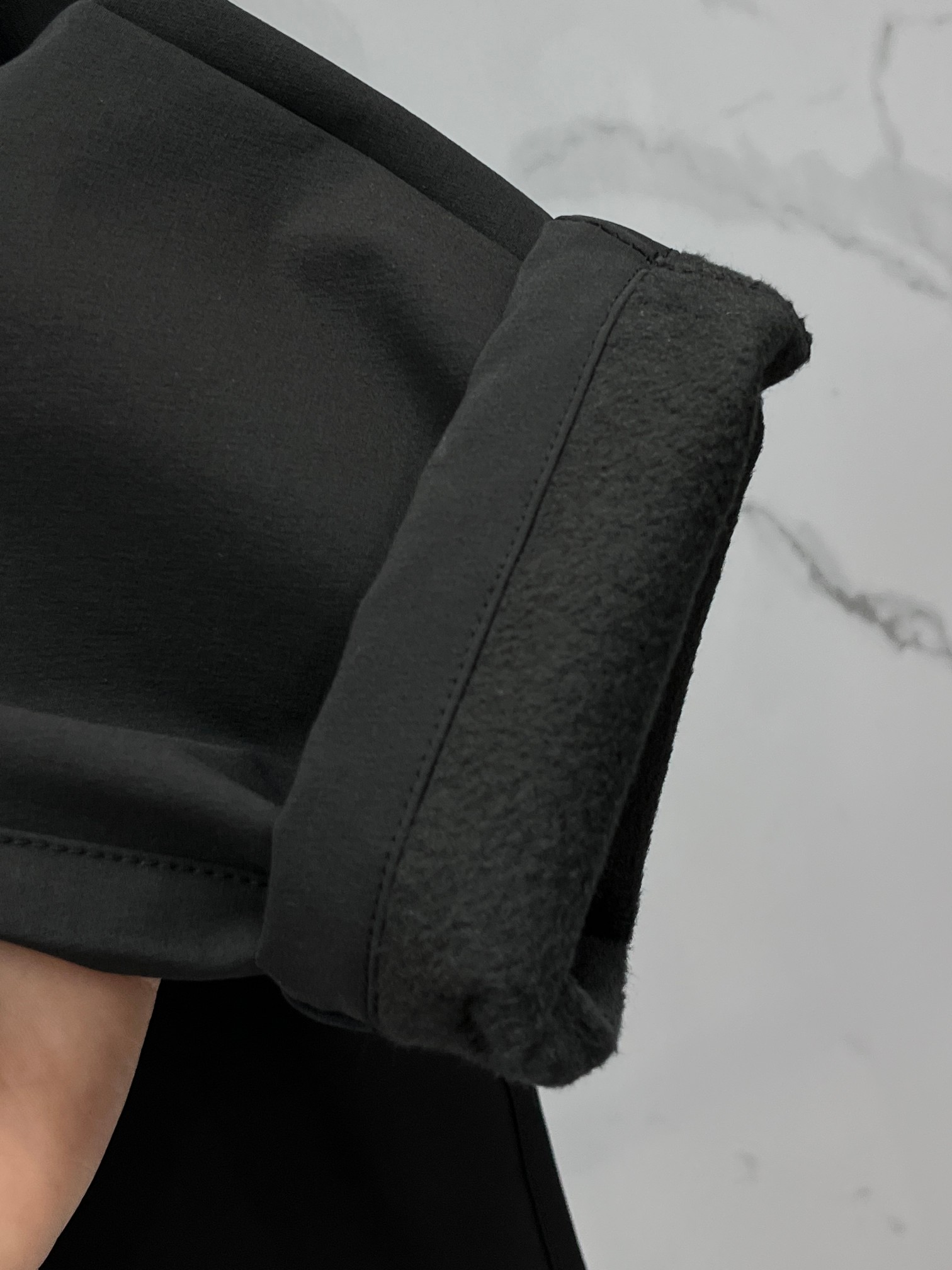 始祖鸟 ARC'TERYX户外防风加绒休闲裤，冬季男士软壳裤！无缝设计高热度鸟家户外机能风3D立体修身裁