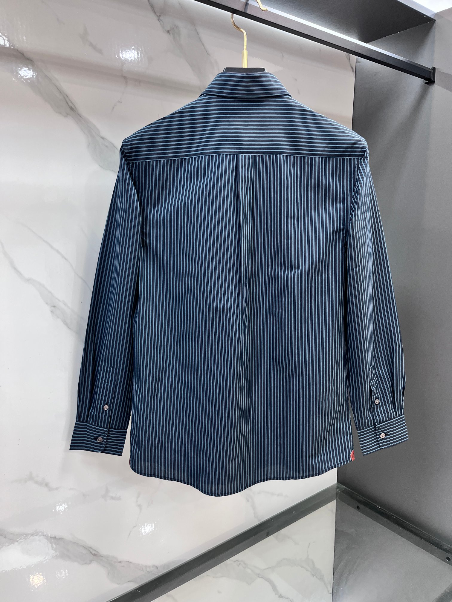 杰尼亚 2025ss新款男士长袖 衬衫 衬衣，高端版本！定制面料 透气舒适度高，细节无可挑剔，品牌元素设