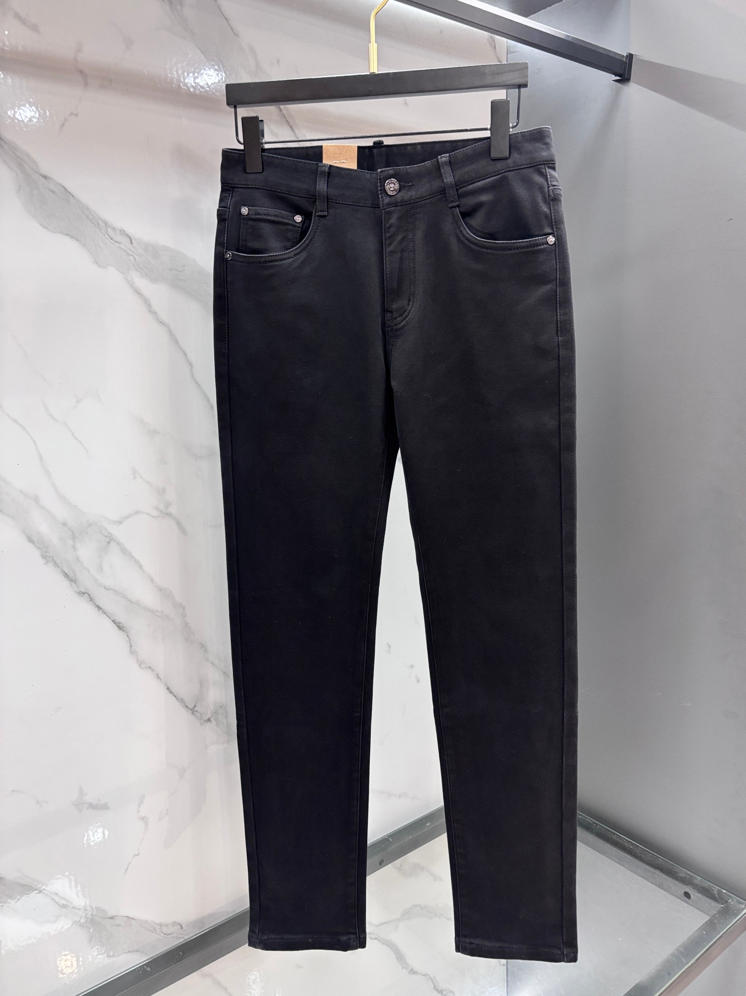 lP🆕 🔥高端定制、2025早秋最新款牛仔裤 柜台同步发售 原版定制 客供五金辅料 原单品质 进口固色牛