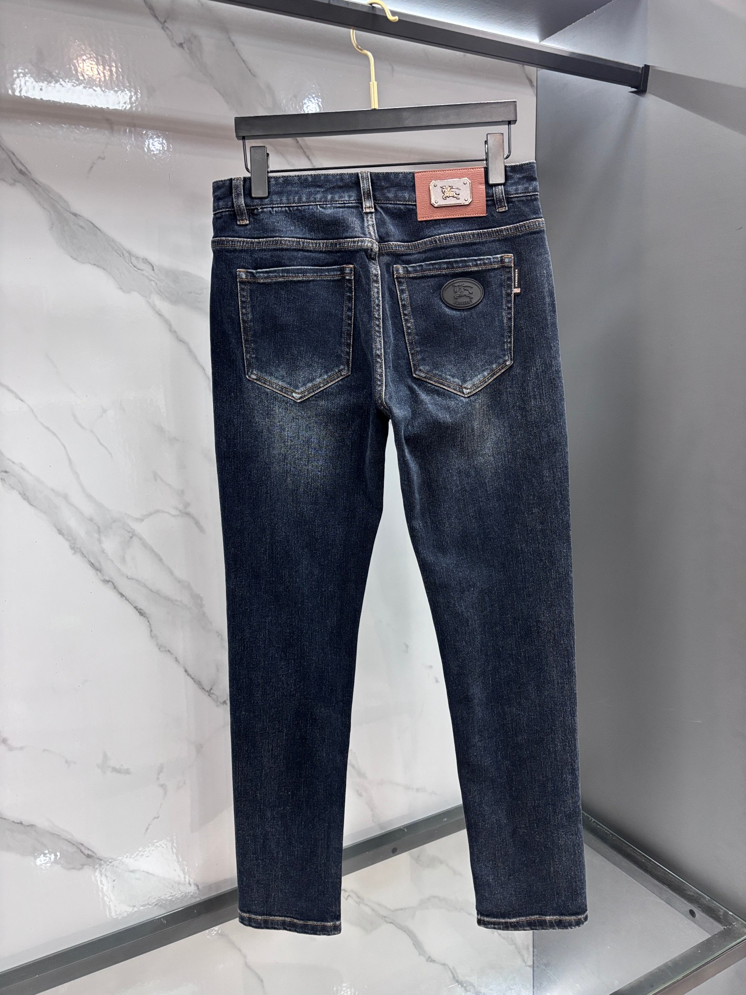 巴宝莉 🔥高端定制、2025早秋最新款牛仔裤 柜台同步发售 原版定制 客供五金辅料 原单品质 进口固色牛