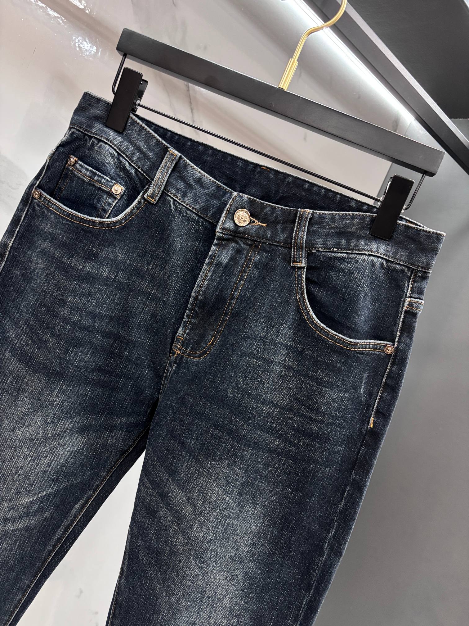 巴宝莉 🔥高端定制、2025早秋最新款牛仔裤 柜台同步发售 原版定制 客供五金辅料 原单品质 进口固色牛