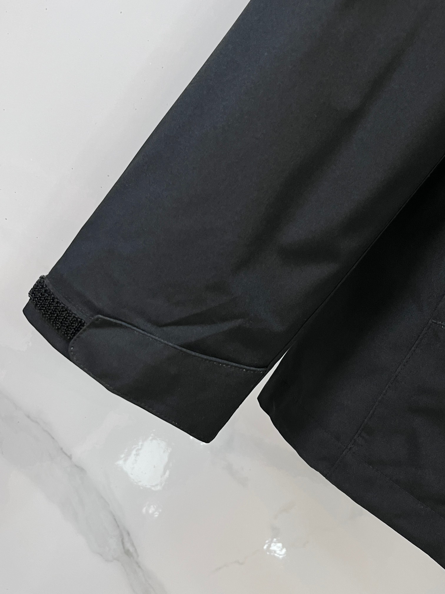 🆕 始祖鸟 🔥今年鸟家王炸款三合一冲锋衣羽绒服了来了！一衣三穿！内胆带logo轻薄户外级羽绒服！外层是天