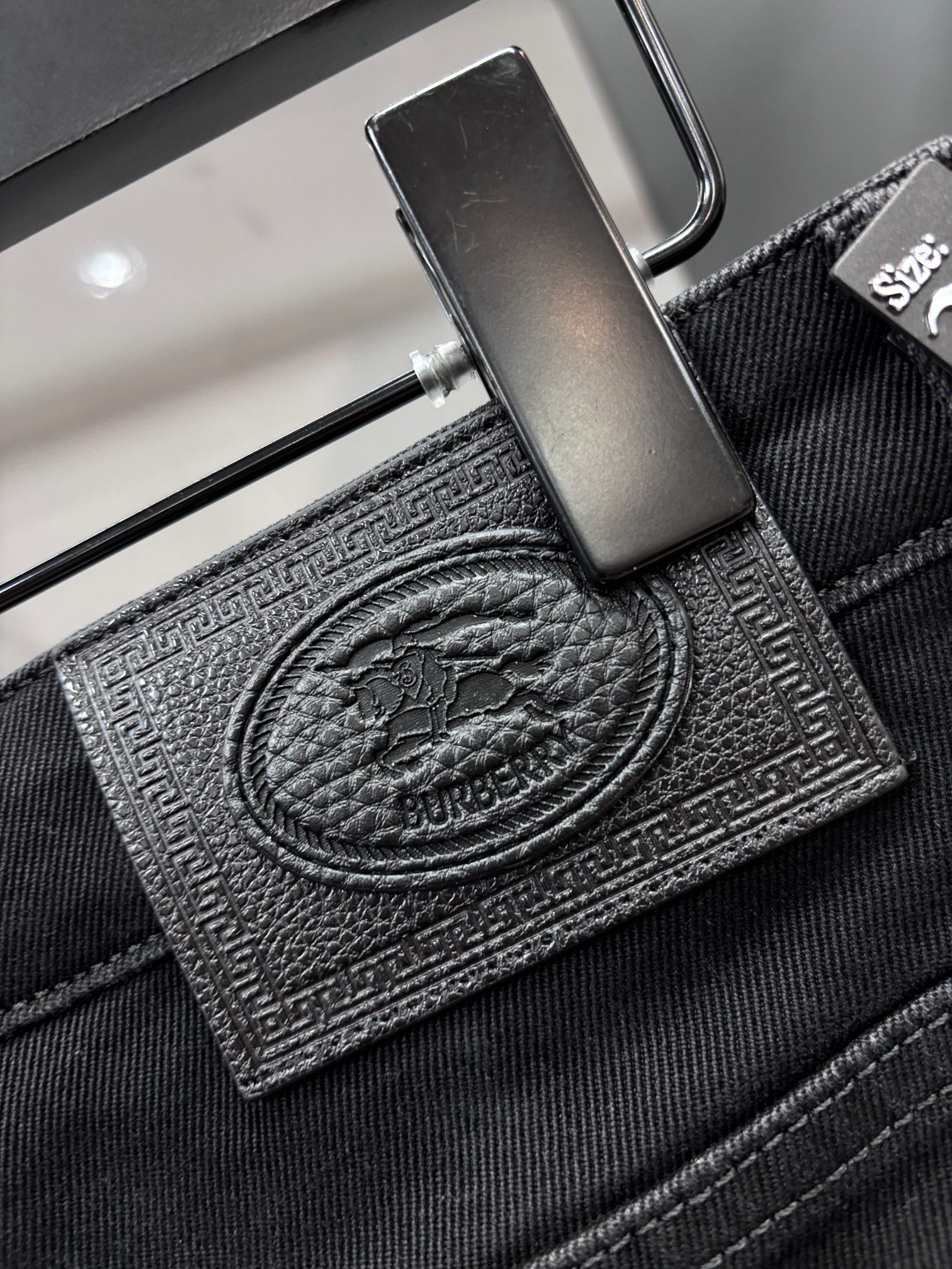 巴宝莉 🔥高端定制、2026早秋最新款牛仔裤 柜台同步发售 原版定制 客供五金辅料 原单品质 进口固色牛