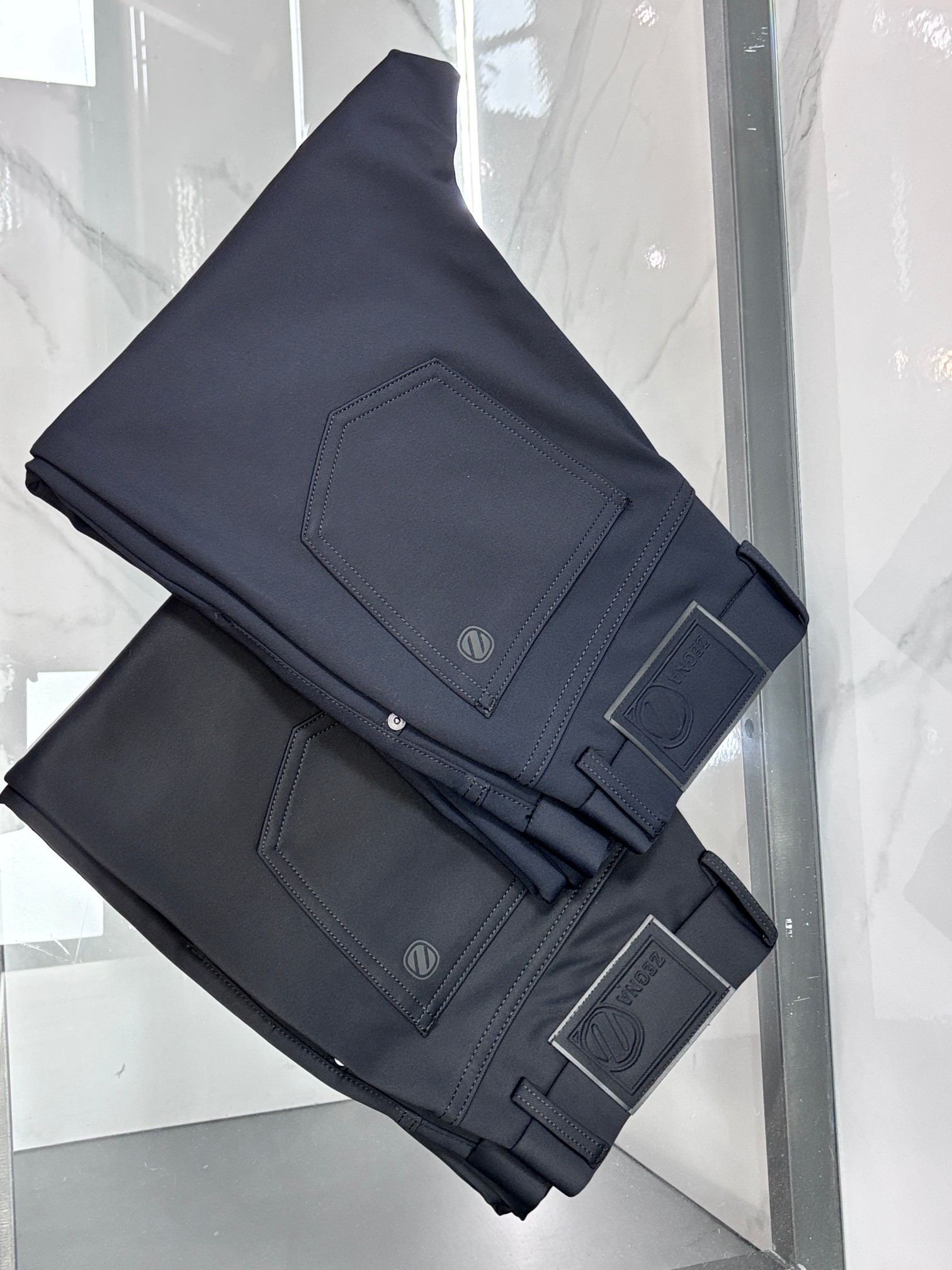 _dSu9s-Ap-JG0bBuNFpna4E_q9BUksW0kuNAjFxg