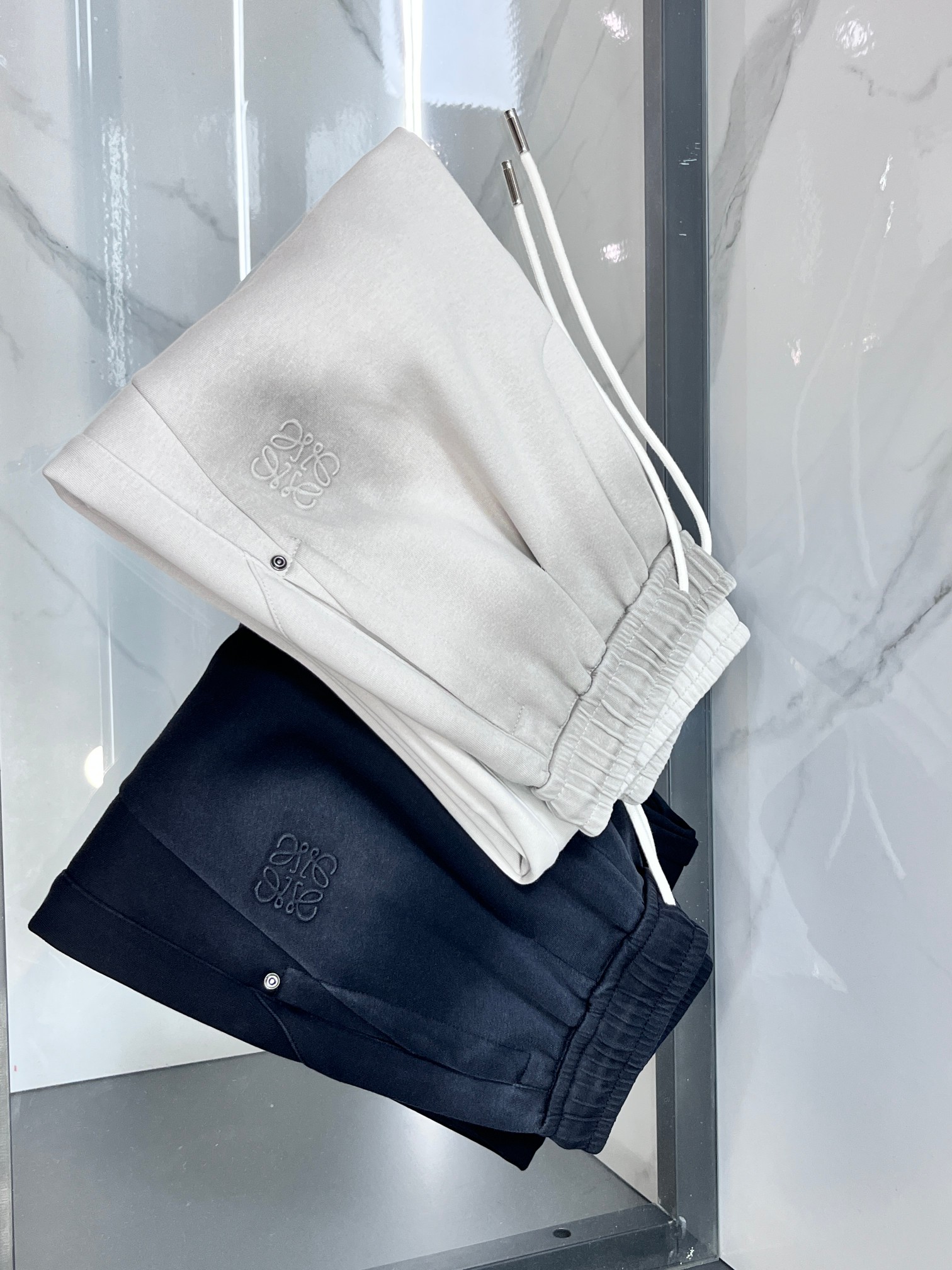 罗意威 2026秋冬新款休闲裤，高端版本，定制面料 透气舒适度高，细节无可挑剔，品牌元素设计理念，体现高