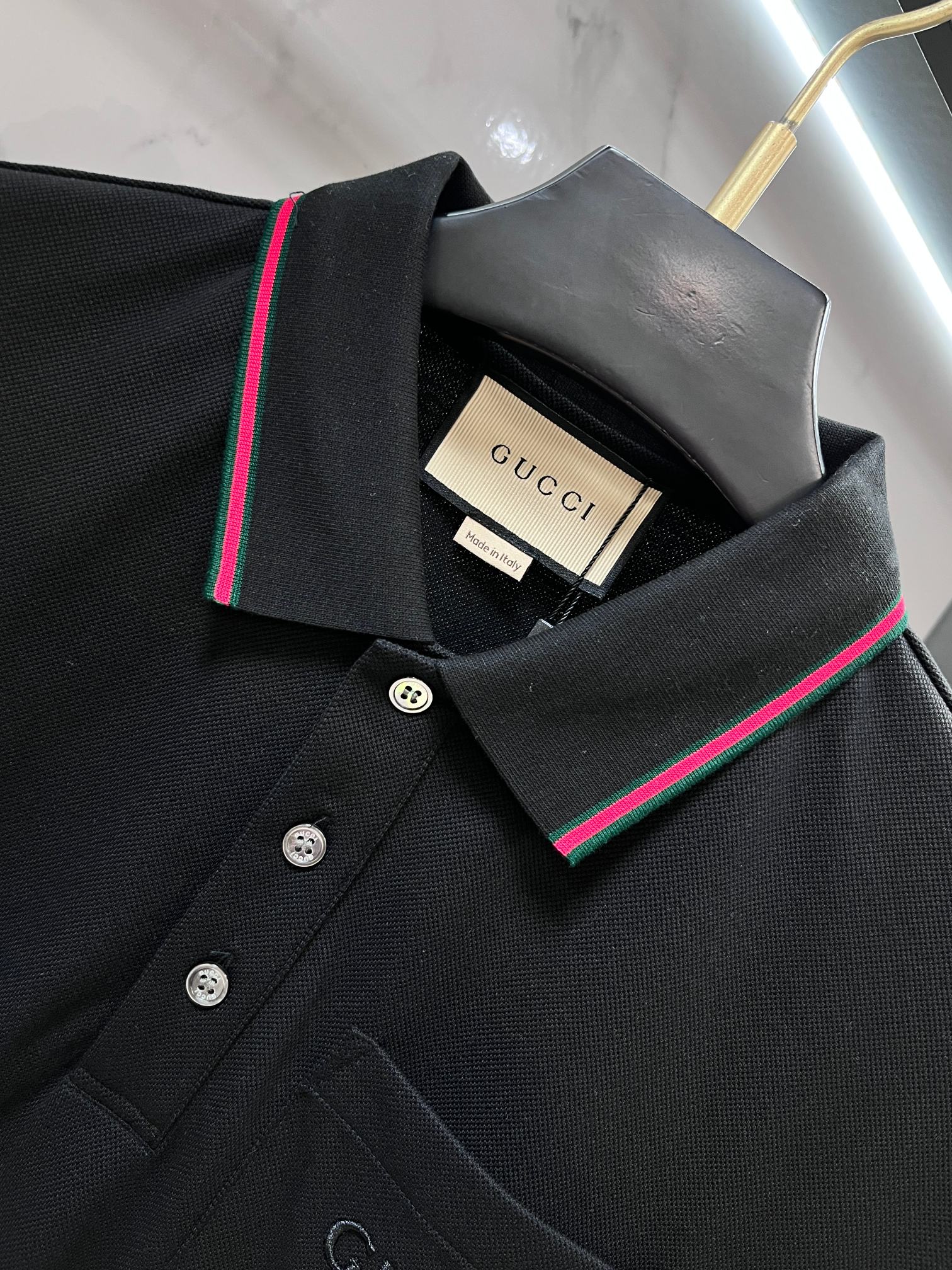 Gucci 2026新款高端商务Polo 白领 单位人士必入单品！ 休闲商务翻领短袖，科技面料，体感非常