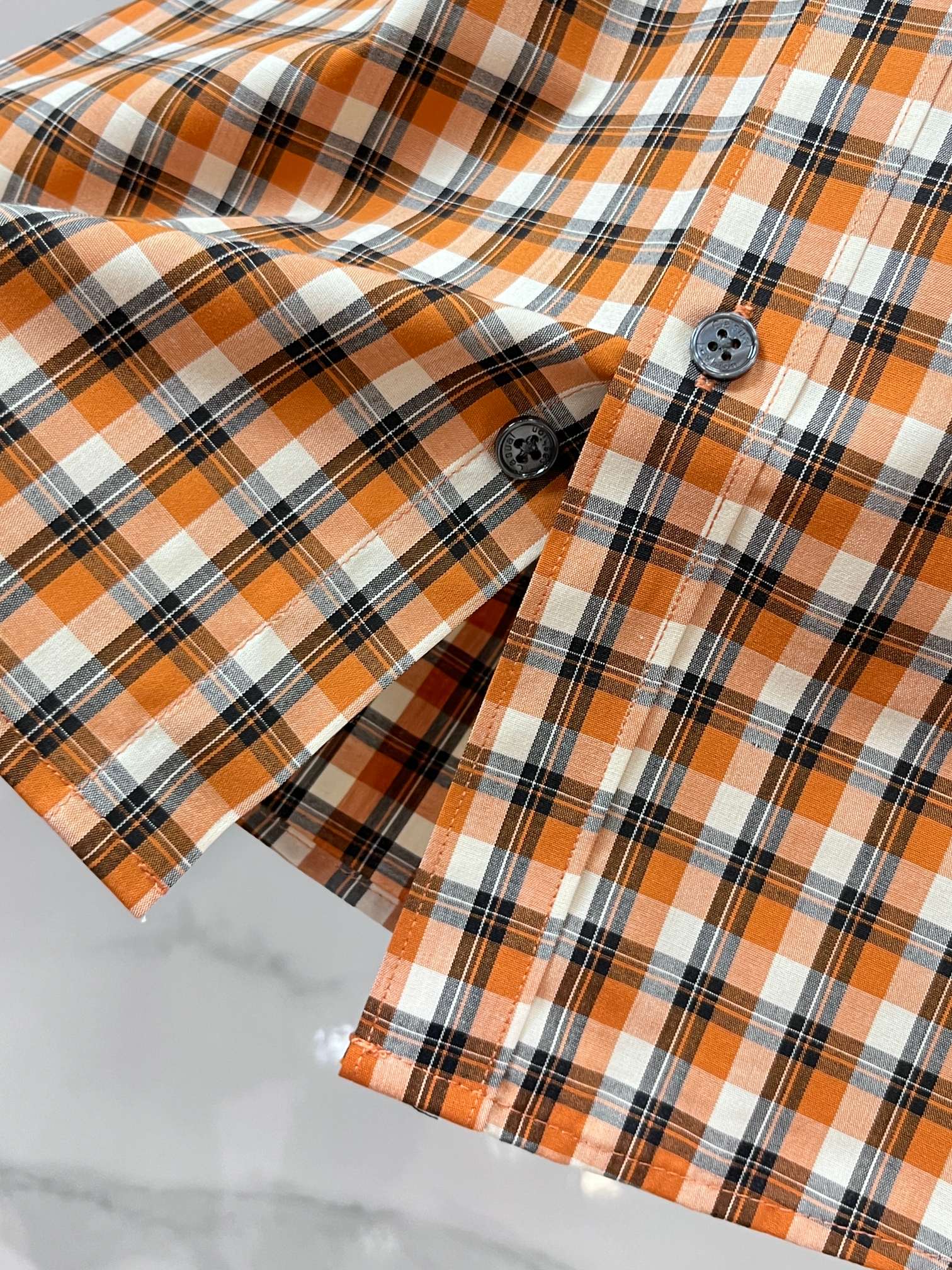 巴宝莉 官网1:1原单品质25ss新款秋冬格子对位衬衫原版3,200购入开发，面料采用100%锦纶定织格