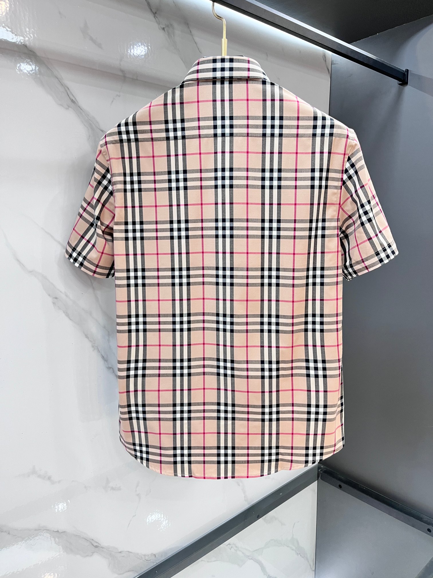 巴宝莉 官网1:1原单品质25ss新款秋冬格子对位衬衫原版3,200购入开发，面料采用100%锦纶定织格