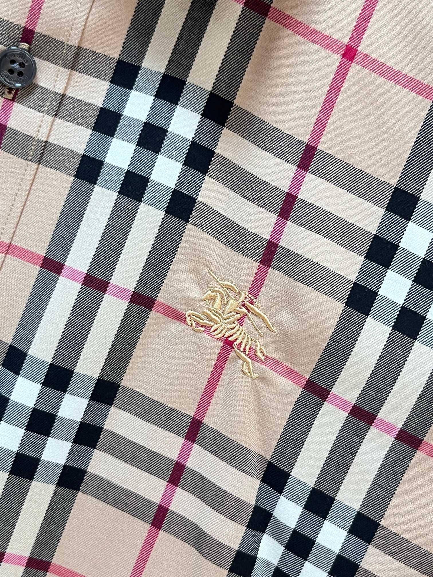 巴宝莉 官网1:1原单品质25ss新款秋冬格子对位衬衫原版3,200购入开发，面料采用100%锦纶定织格