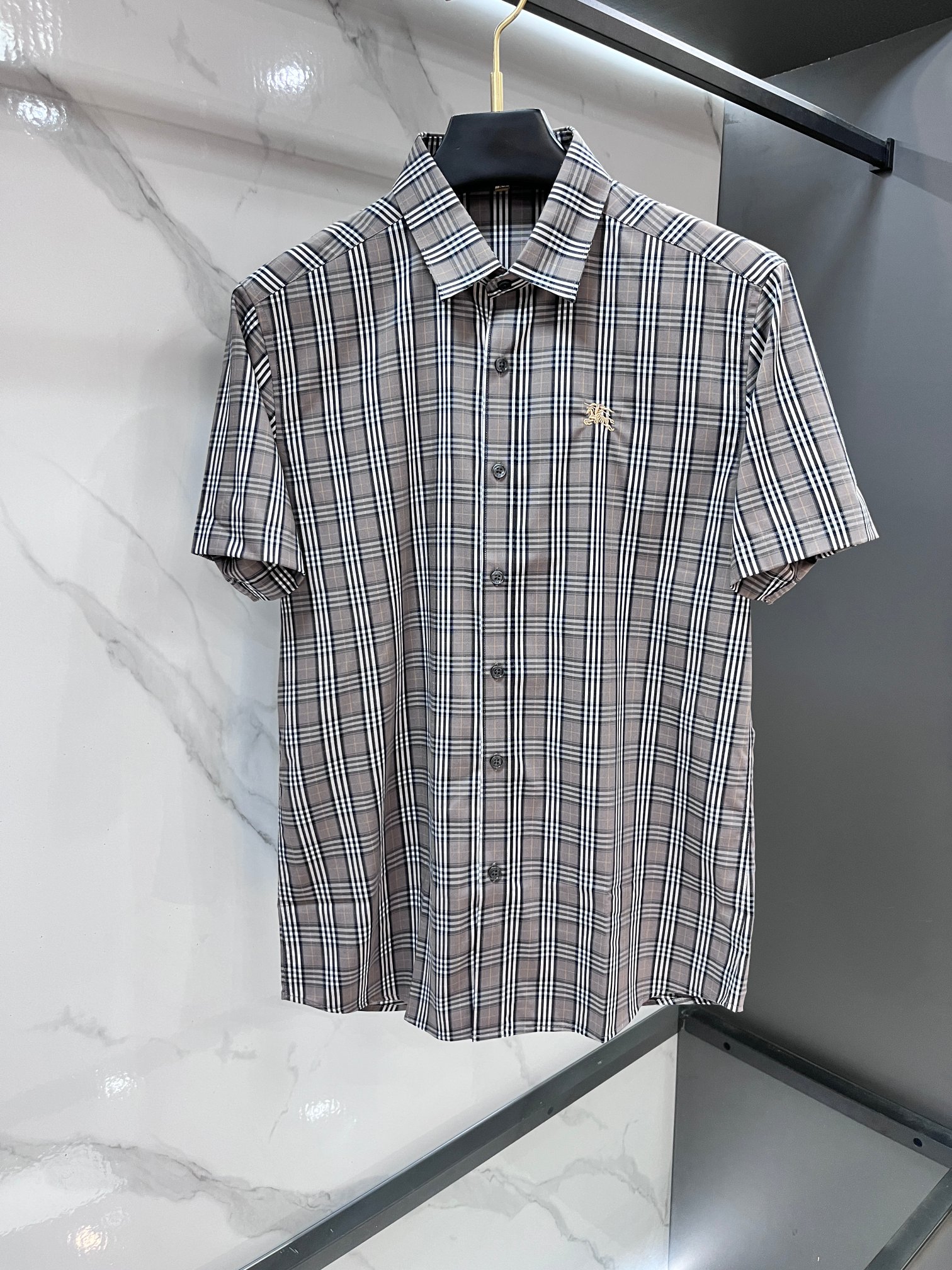 巴宝莉 官网1:1原单品质25ss新款秋冬格子对位衬衫原版3,200购入开发，面料采用100%锦纶定织格