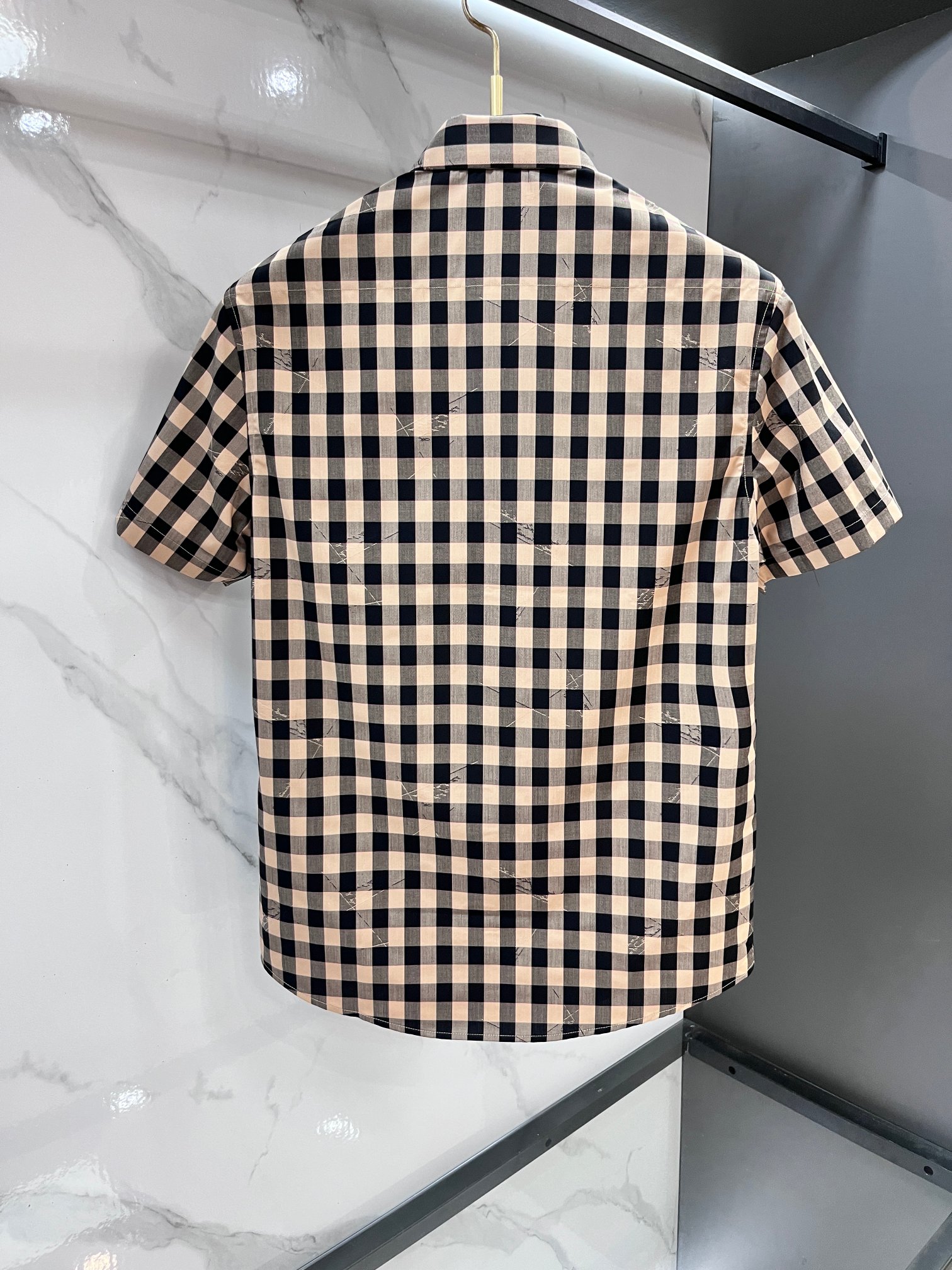 巴宝莉 官网1:1原单品质25ss新款秋冬格子对位衬衫原版3,200购入开发，面料采用100%锦纶定织格