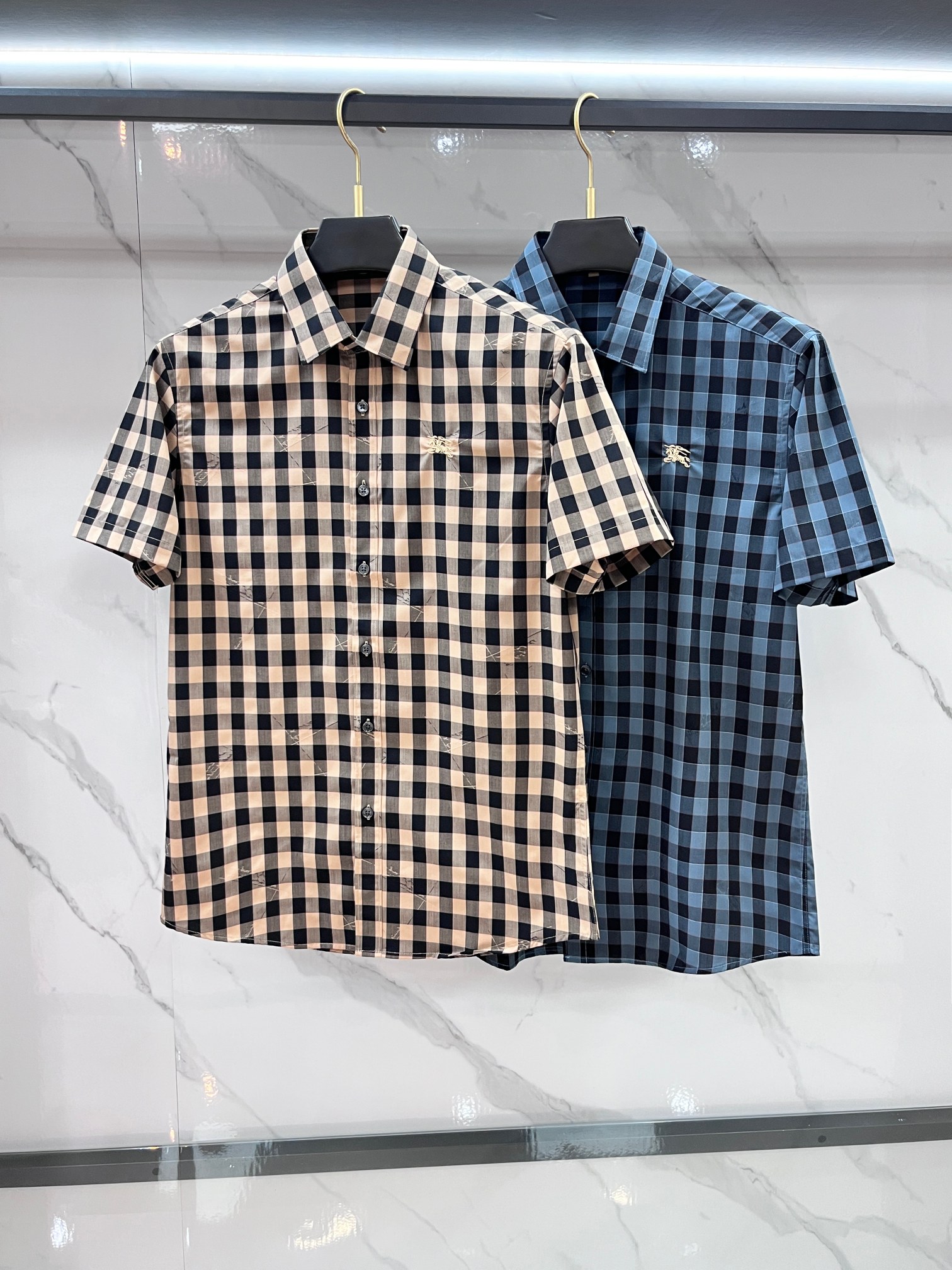 巴宝莉 官网1:1原单品质25ss新款秋冬格子对位衬衫原版3,200购入开发，面料采用100%锦纶定织格