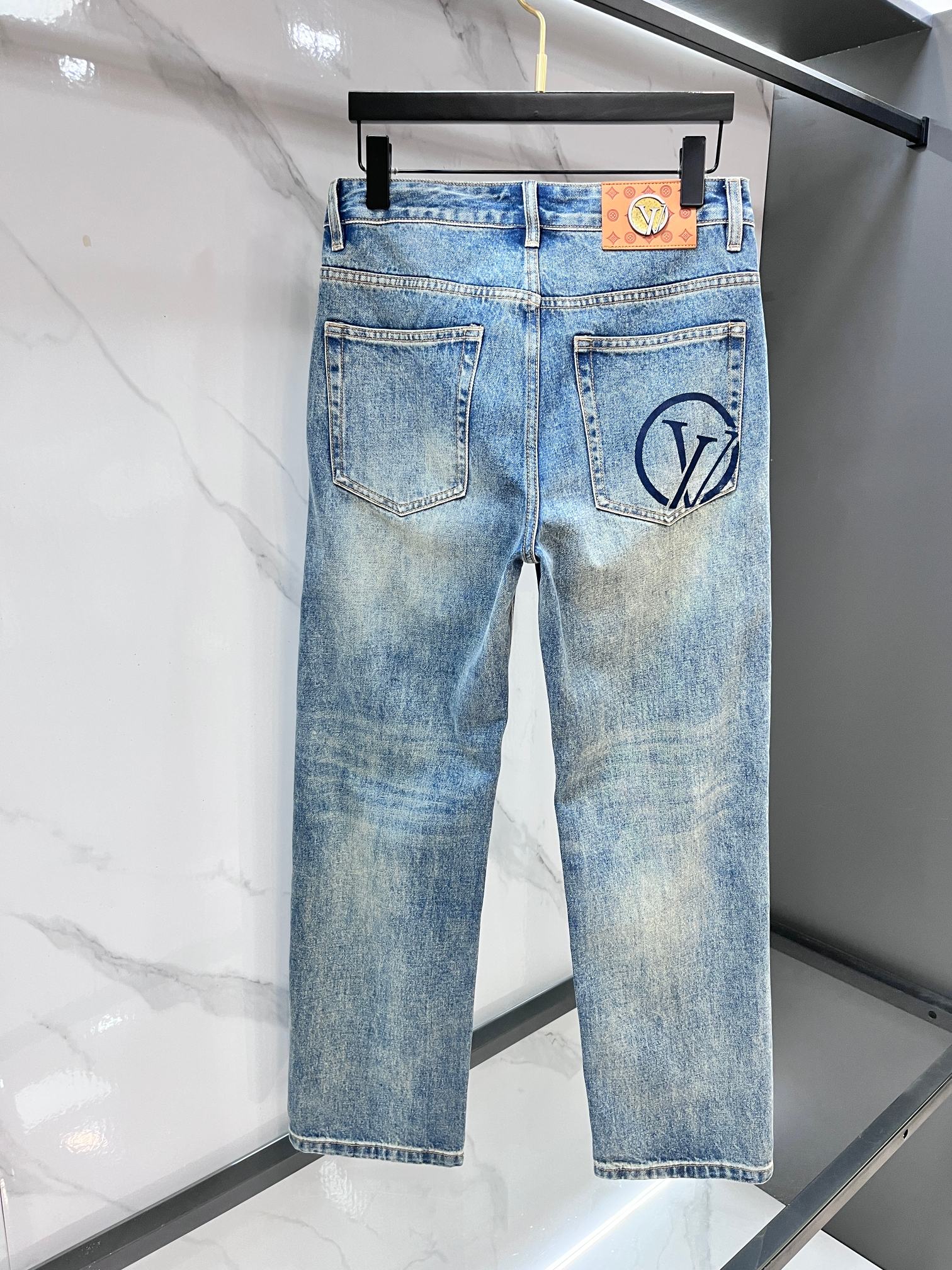 Lv 🔥高端定制、2026早秋最新款牛仔裤 柜台同步发售 原版定制 客供五金辅料 原单品质 进口固色牛仔