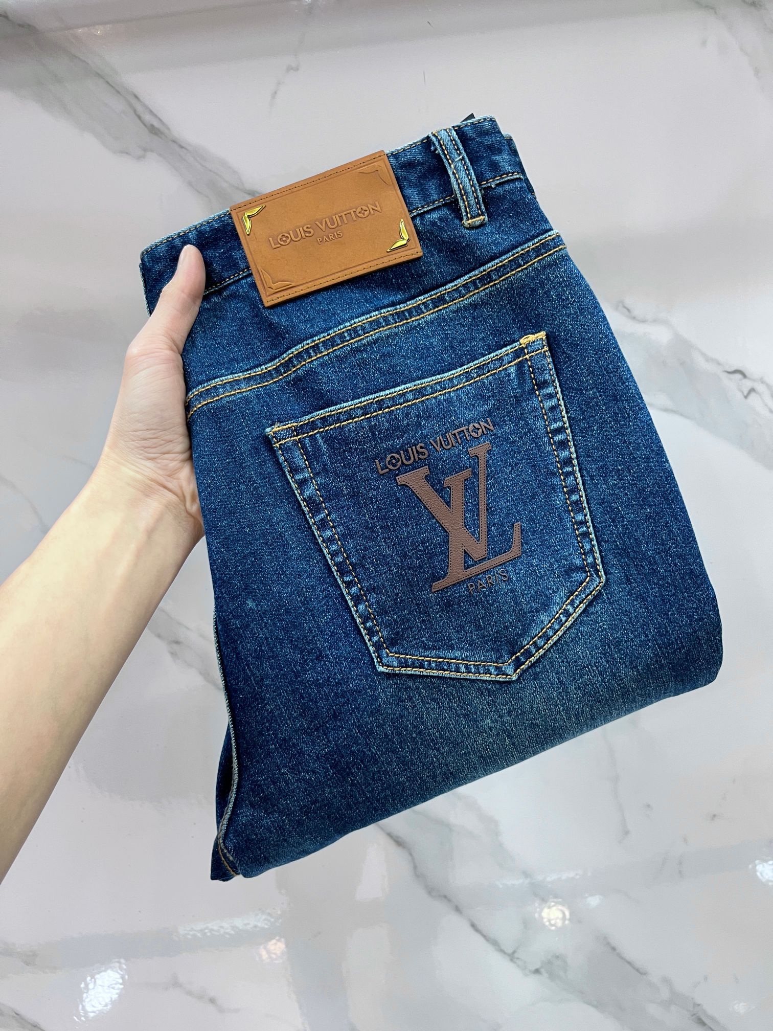 Lv 🔥高端定制、2026早秋最新款牛仔裤 柜台同步发售 原版定制 客供五金辅料 原单品质 进口固色牛仔