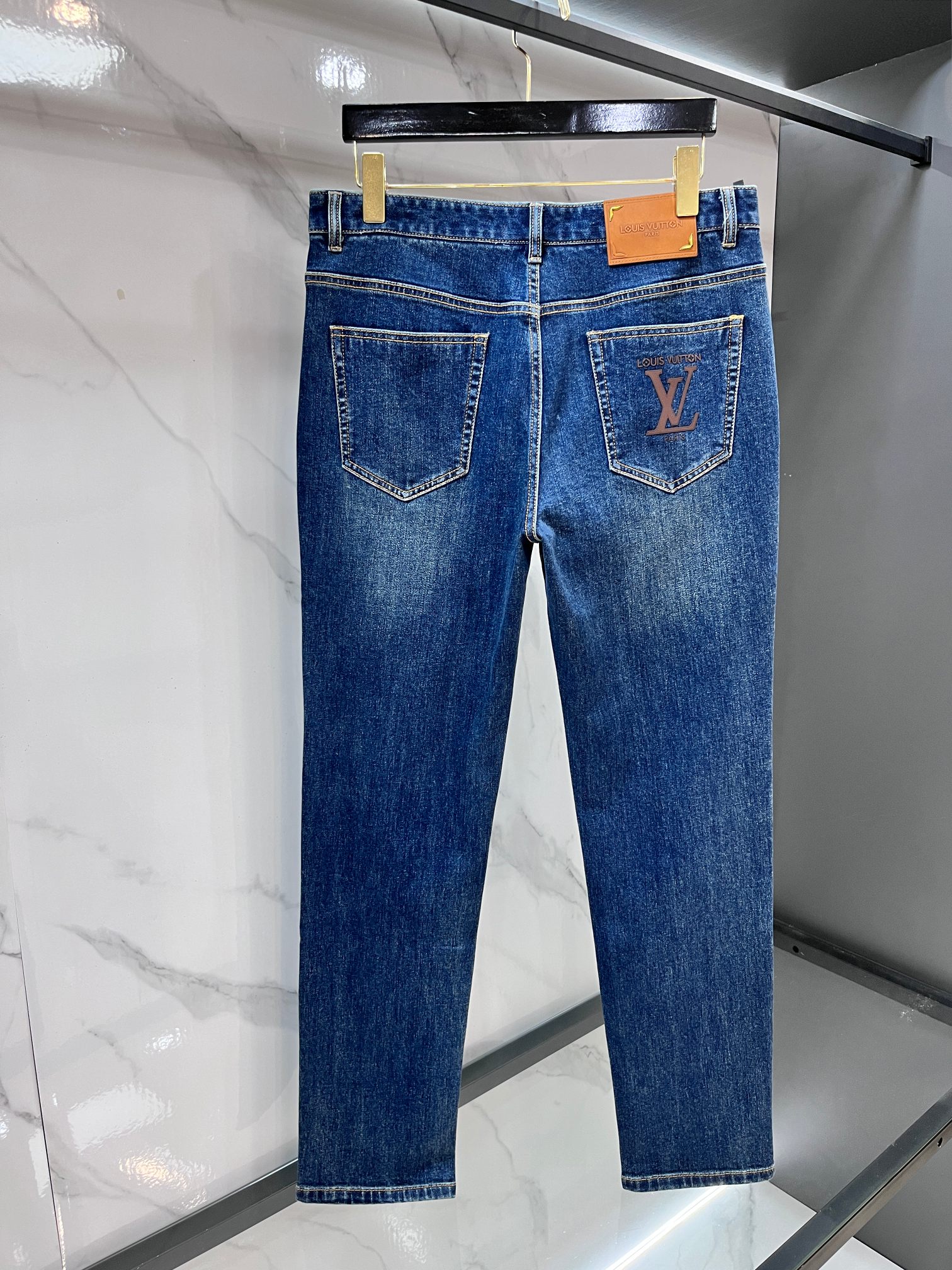 Lv 🔥高端定制、2026早秋最新款牛仔裤 柜台同步发售 原版定制 客供五金辅料 原单品质 进口固色牛仔