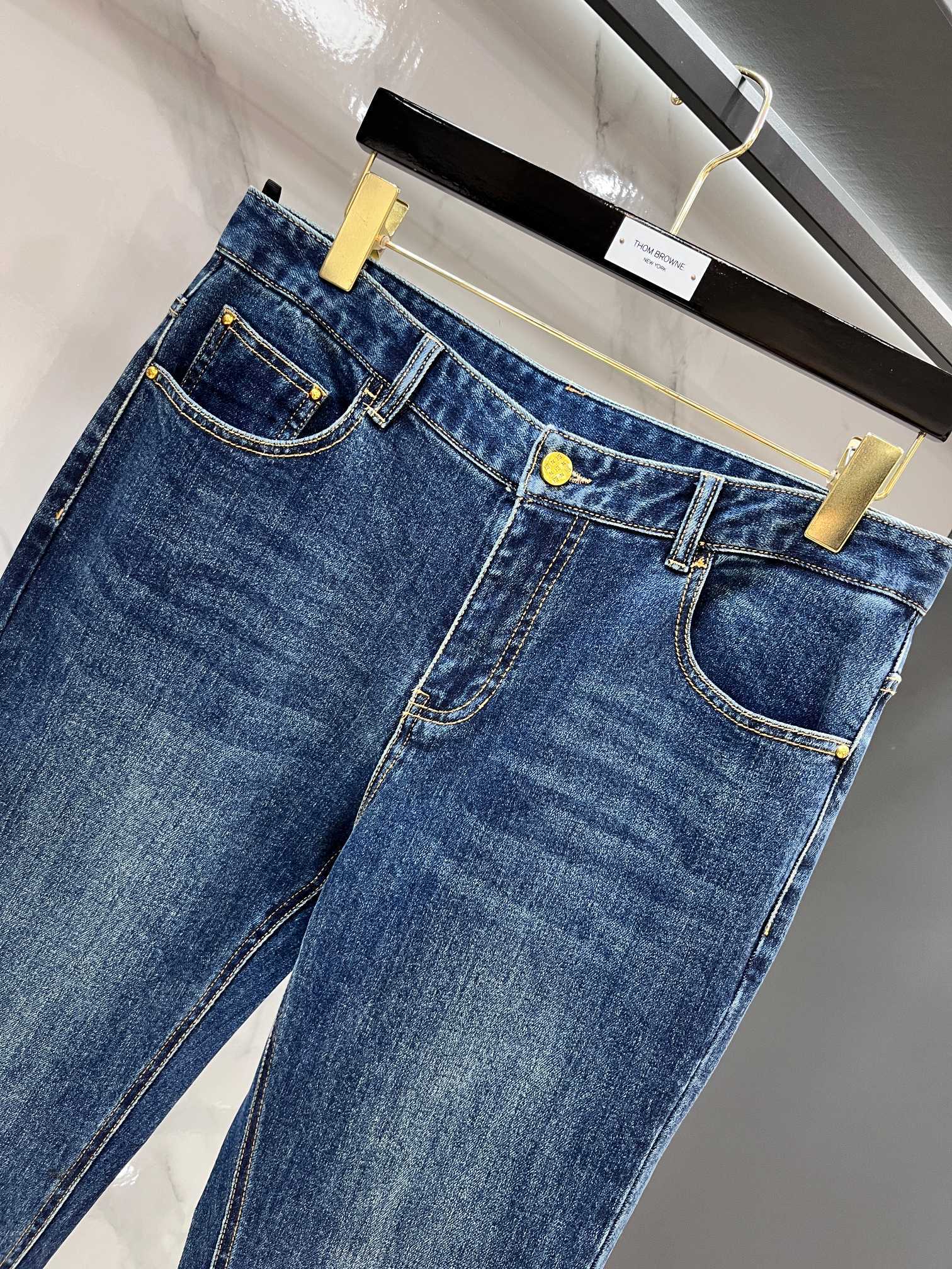 Lv 🔥高端定制、2026早秋最新款牛仔裤 柜台同步发售 原版定制 客供五金辅料 原单品质 进口固色牛仔