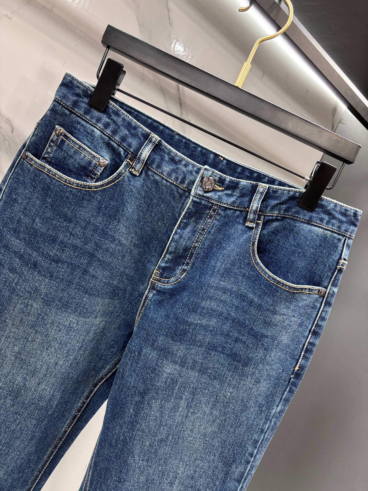 巴宝莉 🔥高端定制、2026早秋最新款牛仔裤 柜台同步发售 原版定制 客供五金辅料 原单品质 进口固色牛