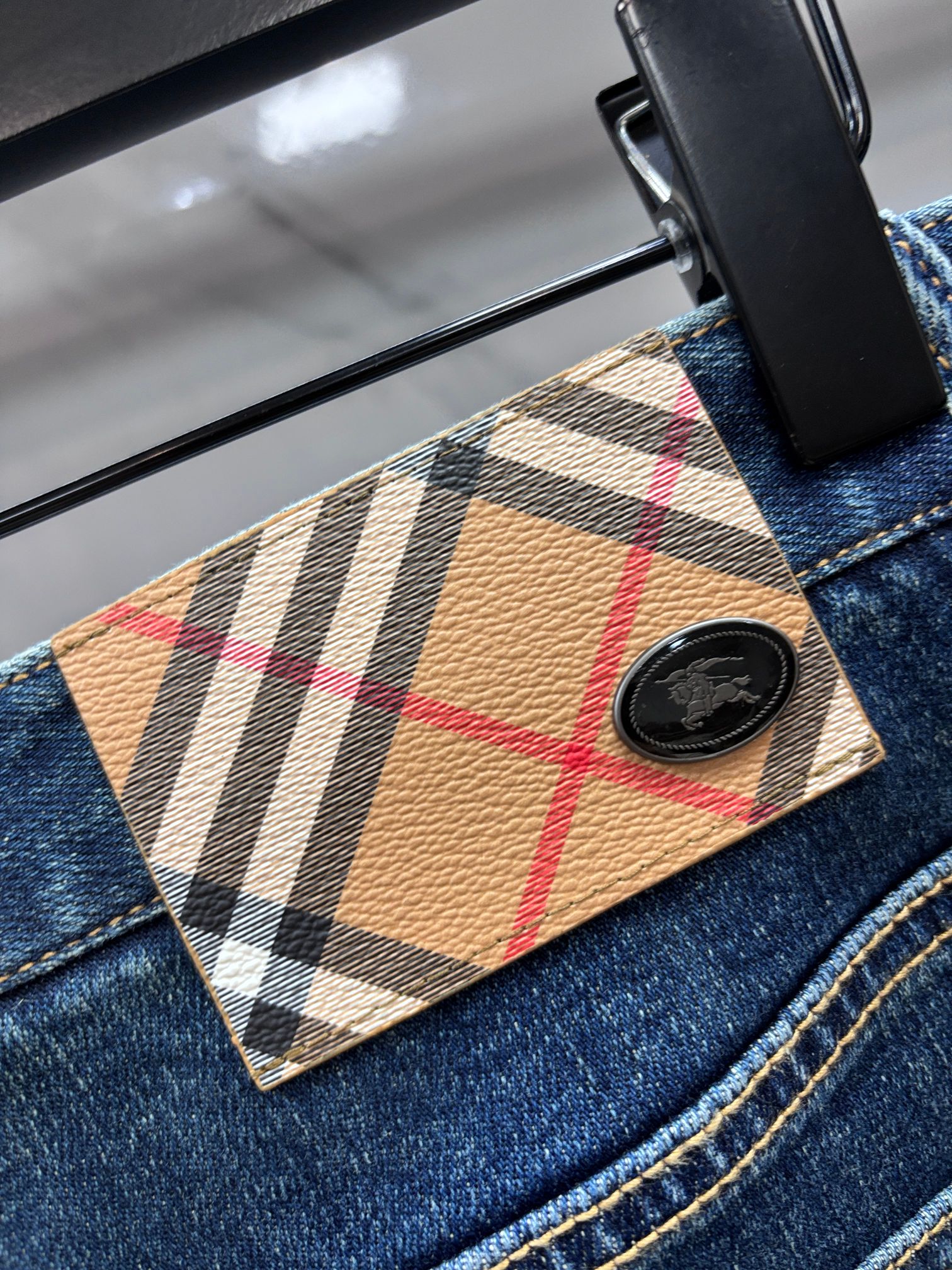 巴宝莉 🔥高端定制、2026早秋最新款牛仔裤 柜台同步发售 原版定制 客供五金辅料 原单品质 进口固色牛