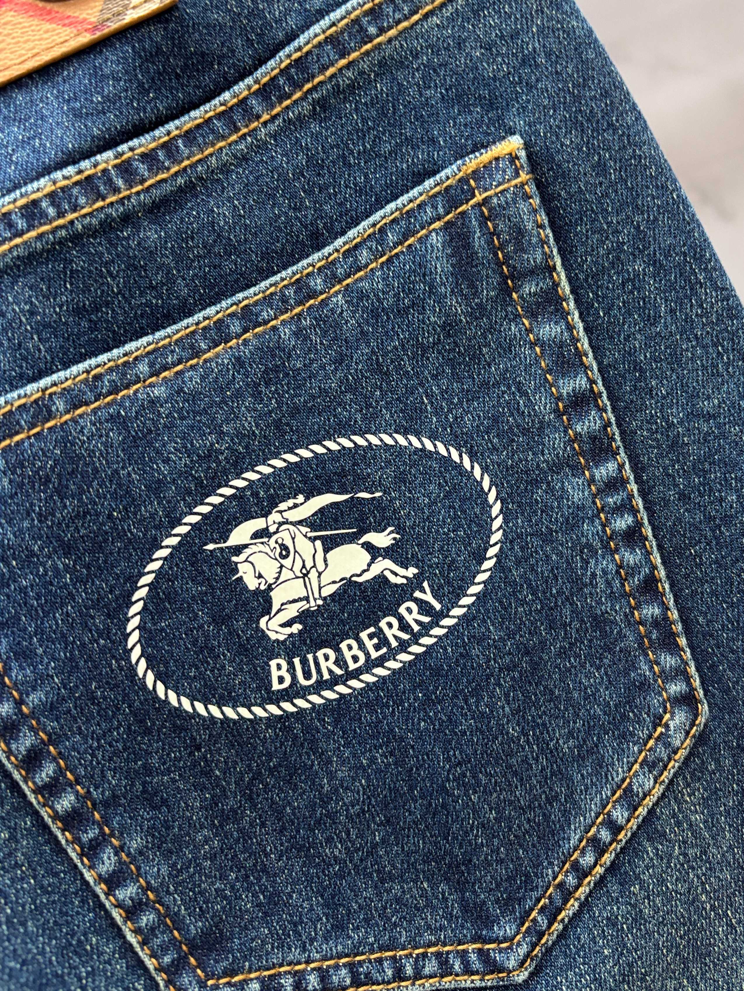 巴宝莉 🔥高端定制、2026早秋最新款牛仔裤 柜台同步发售 原版定制 客供五金辅料 原单品质 进口固色牛