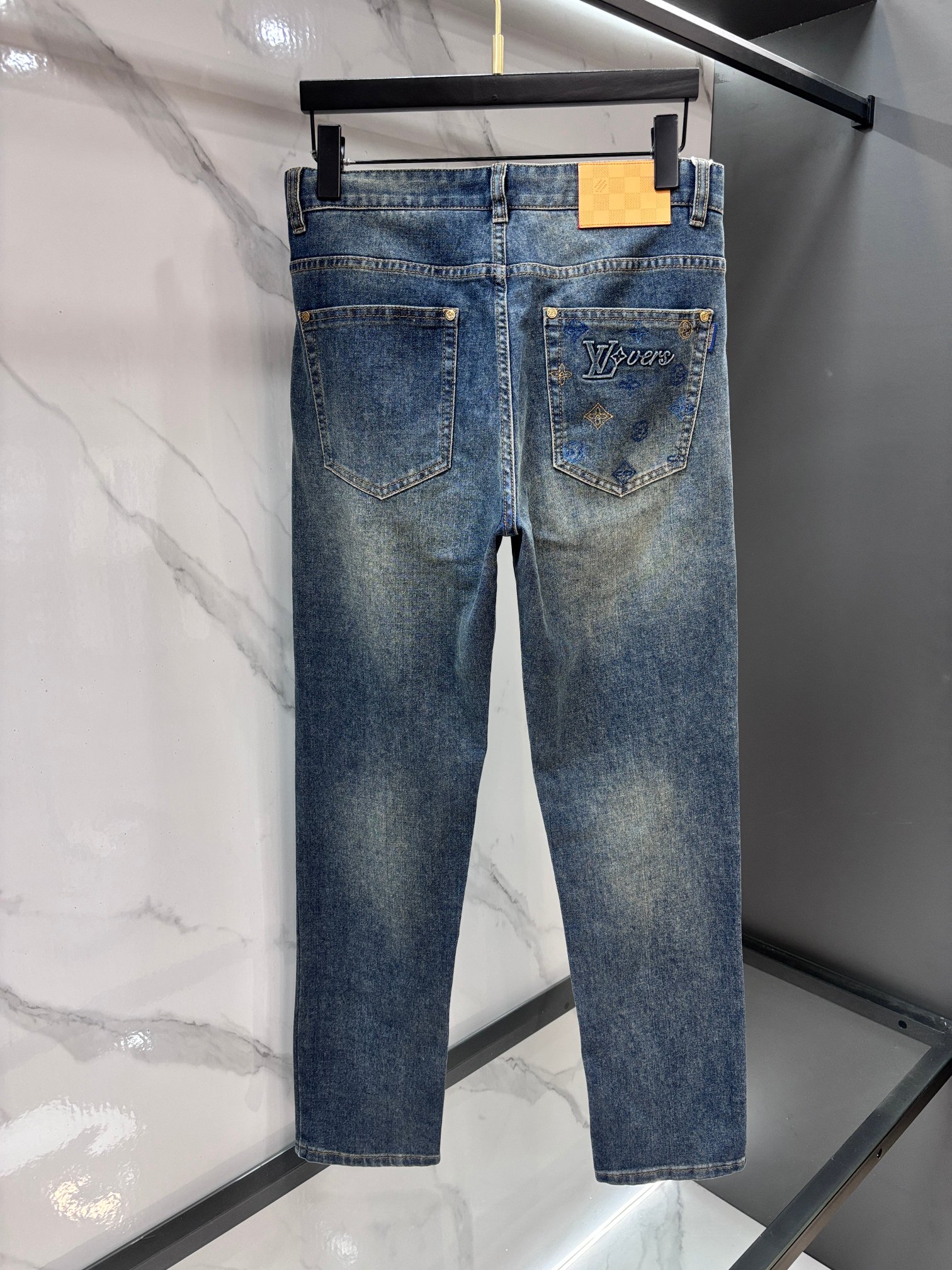 Lv 🔥高端定制、2026早秋最新款牛仔裤 柜台同步发售 原版定制 客供五金辅料 原单品质 进口固色牛仔