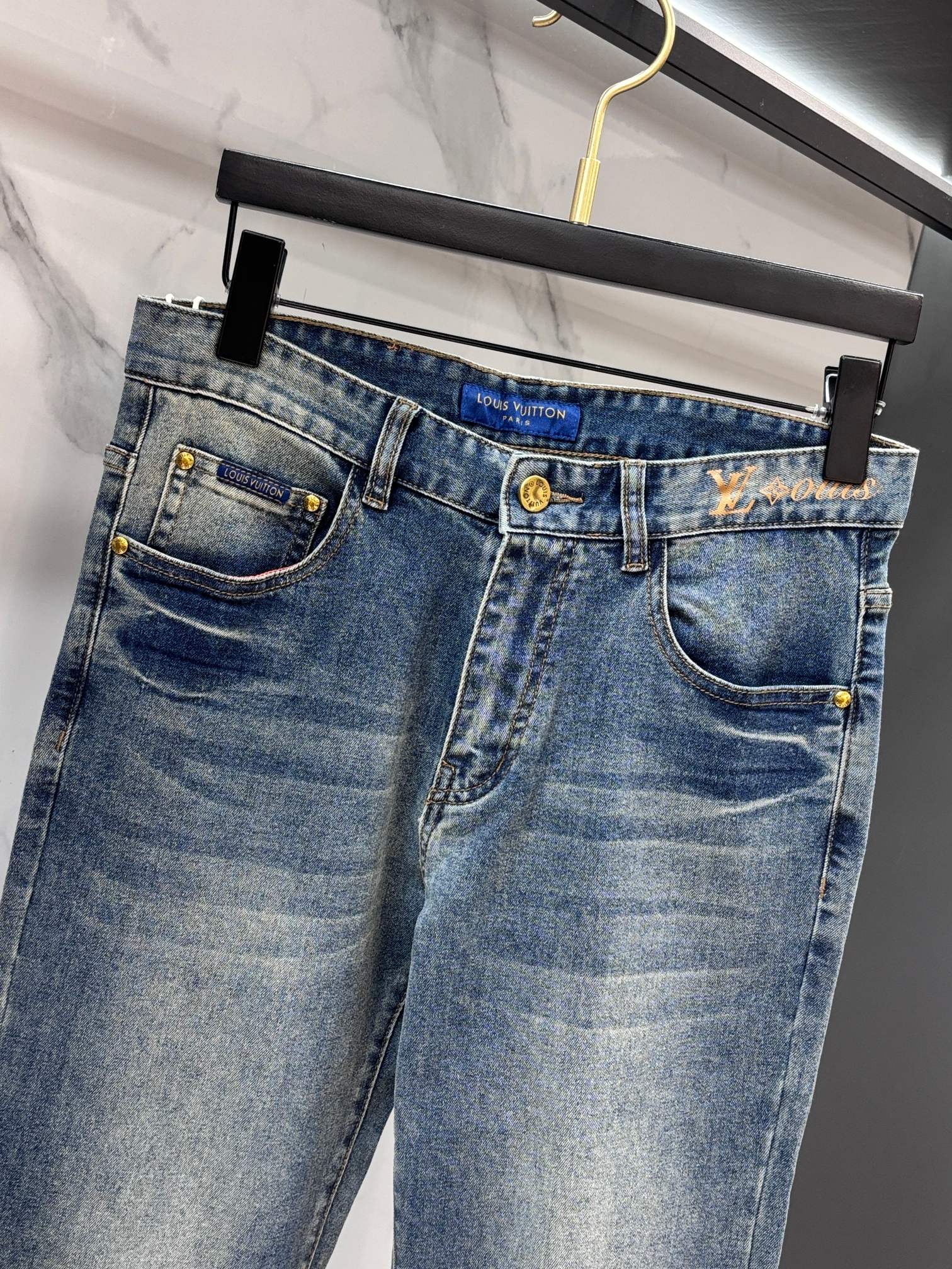 Lv 🔥高端定制、2026早秋最新款牛仔裤 柜台同步发售 原版定制 客供五金辅料 原单品质 进口固色牛仔