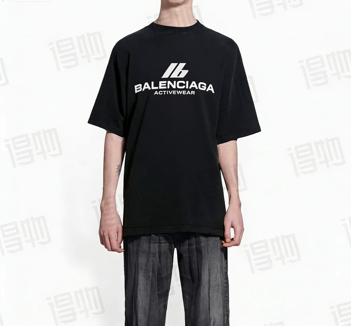 巴黎世家 2026春夏🆕Activewear镭射标识印花短袖T恤，新潮帅气的限量美款中裁短T,细节品质一