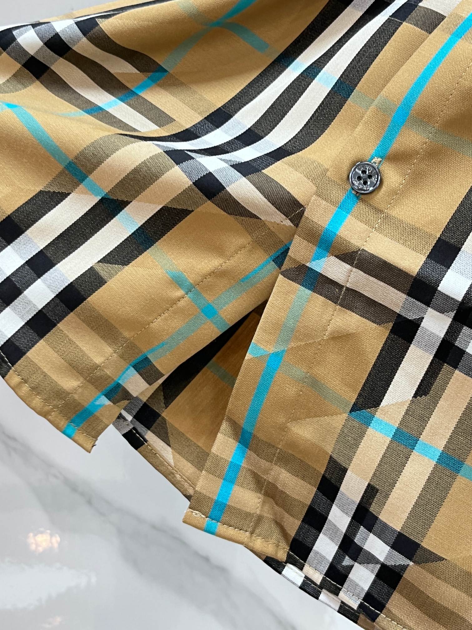 巴宝莉  官网1:1原单品质26ss新款秋冬格子对位衬衫原版3,200购入开发，面料采用100%锦纶定织