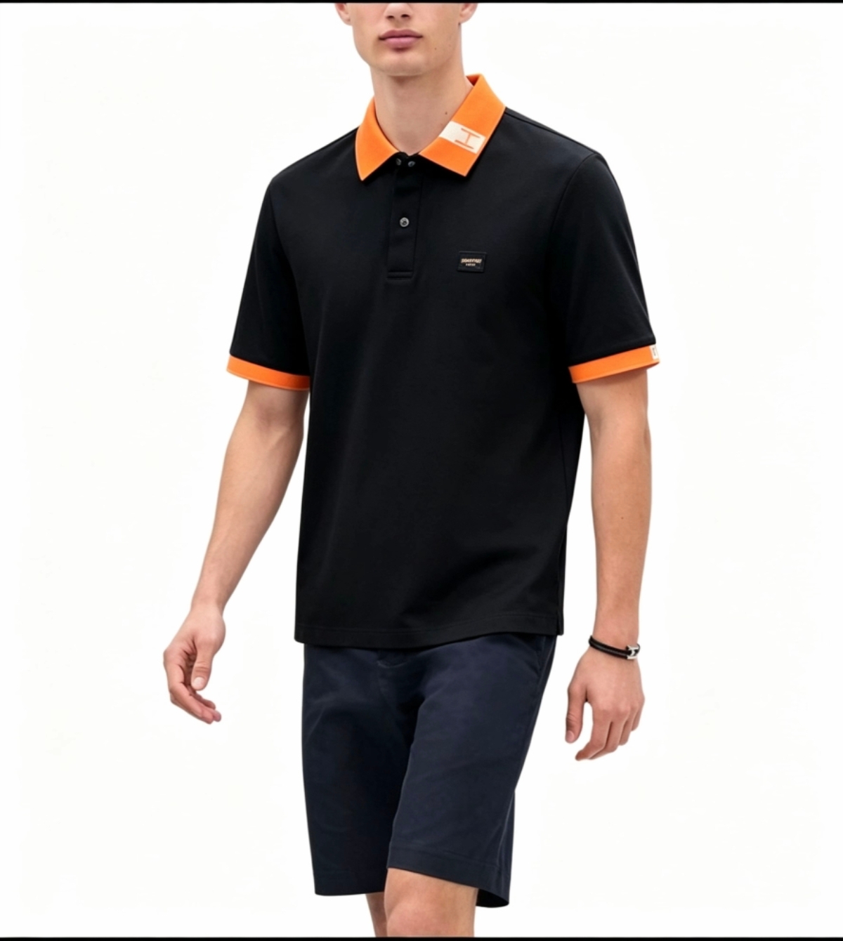 NO:837343,Hermès' new high-end business polo is a must-have item for white-collar workers and office workers!  Casual business lapel short sleeves, technical fabrics, great body feel, smooth feel and great texture!  It has good elasticity and no sense of restraint. The fabric has breathable mesh, moisture-wicking, quick-drying and keeps you dry. The small lapel placket design shows a tall and straight posture without being too soft. The simple style can be used for both business and leisure. Highly recommended!  Simple, elegant and clean, elegant and gentlemanly. High-end materials, the focus is on the fabrics, quality control is a must, the feel is extremely delicate and smooth, the fabric has a good luster and the upper body frame feels good, this is a mature quality men's clothing!  Sweat-free in summer, a new experience for business, commuting and leisure ……………………………………………………………… SizeM-XXXXL,,hermes,T-shirt,19860909爱马仕 新款高端商务polo 白领 单位人士必入单品！ 休闲商务翻领短袖,科技面料,体感非常棒,手感顺滑质感很棒！弹性好,无任何束缚感,面料自带透气网孔,吸湿排汗,速干保持干爽,小翻领门襟排扣设计,展露挺拔姿态,不软踏,简约款式,商务休闲都可驾驭,强烈推荐！简单大方干净利落,儒雅绅士风度.高级材质,重点就是面料上,品控的必上,手感极其细腻光滑,面料光泽感和上身骨架感好,打招成熟品质男装！夏天出汗秒干,全新体验 商务通勤休闲 …………………………………………………… SizeM-XXXXL,,hermes,T-shirt,,Men's clothing